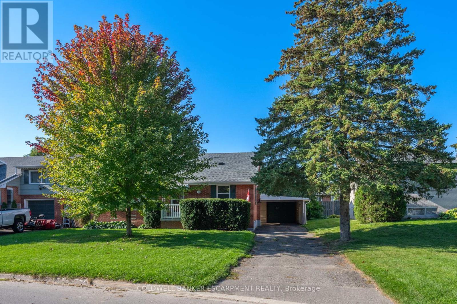 111 Elizabeth Drive, Halton Hills, Ontario  L7J 1B6 - Photo 30 - W12455760