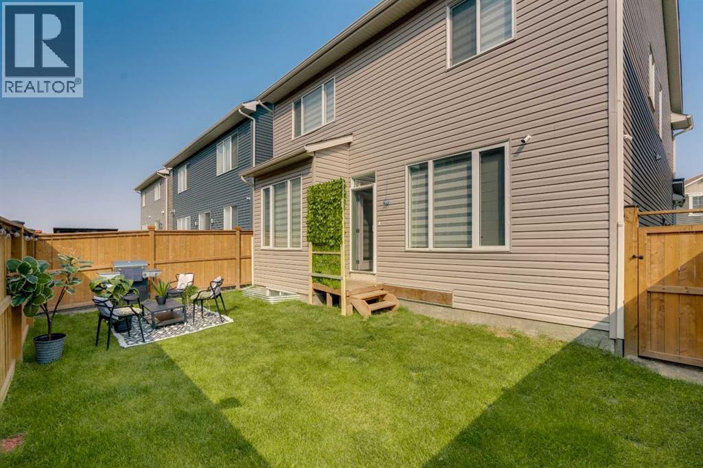 71 Carringwood Grove Nw, Calgary, Alberta  T3P 2A8 - Photo 5 - A2255783