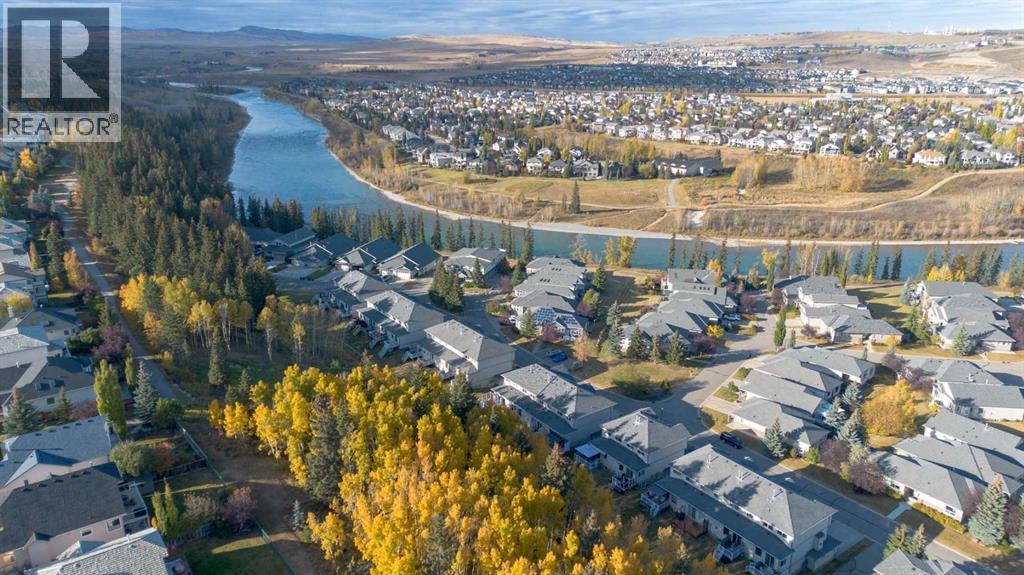 155 Crawford Drive, Cochrane, Alberta  T4C 2G7 - Photo 3 - A2262858