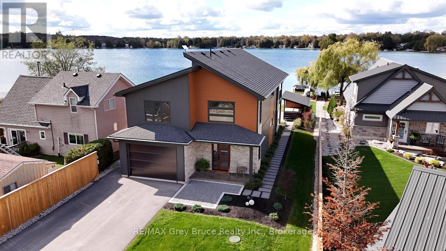 166 Countryside Drive, Chatsworth, Ontario  N0H 1G0 - Photo 2 - X12455781