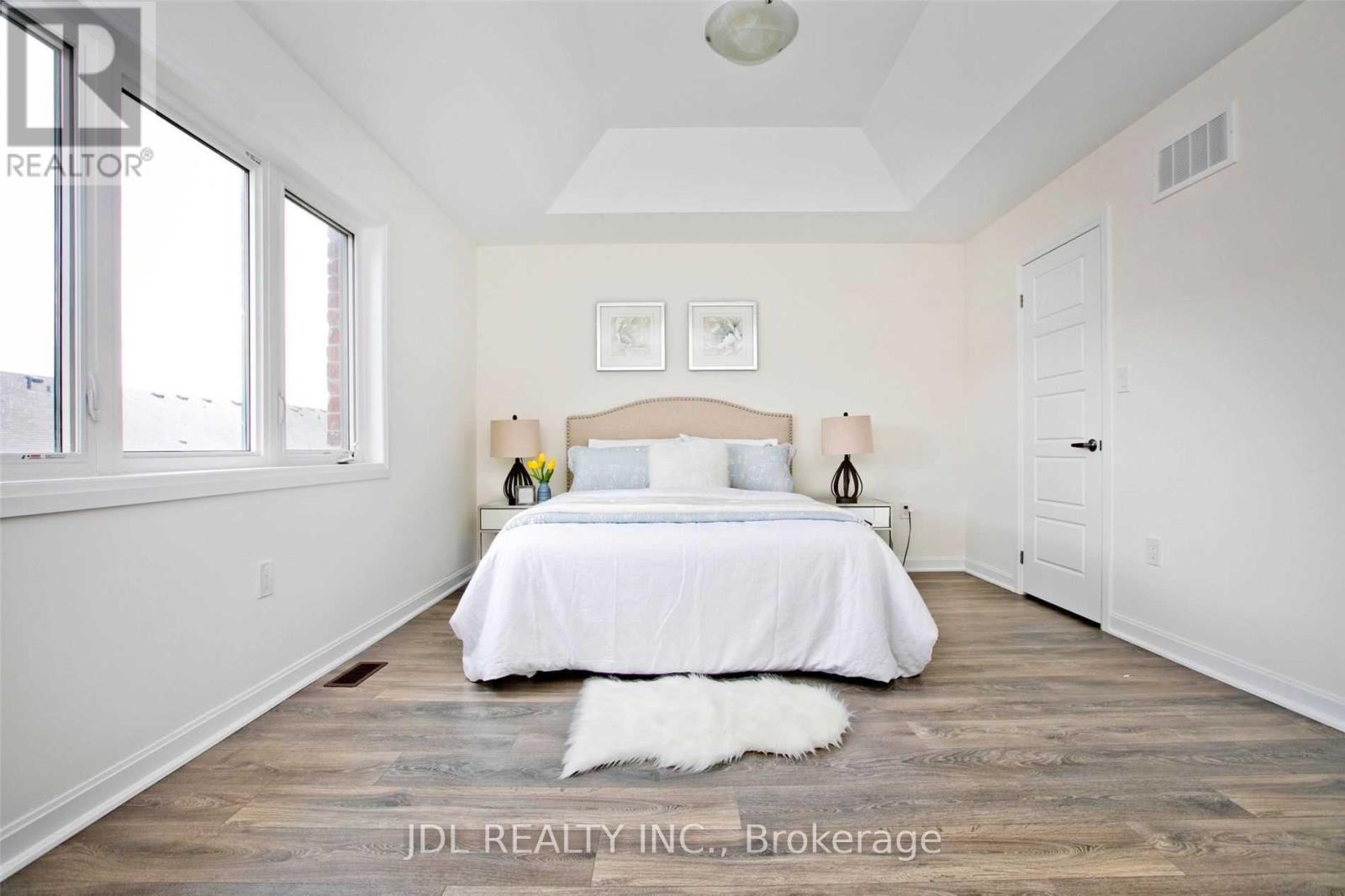16 Casely Avenue, Richmond Hill, Ontario  L4S 0K3 - Photo 13 - N12455767