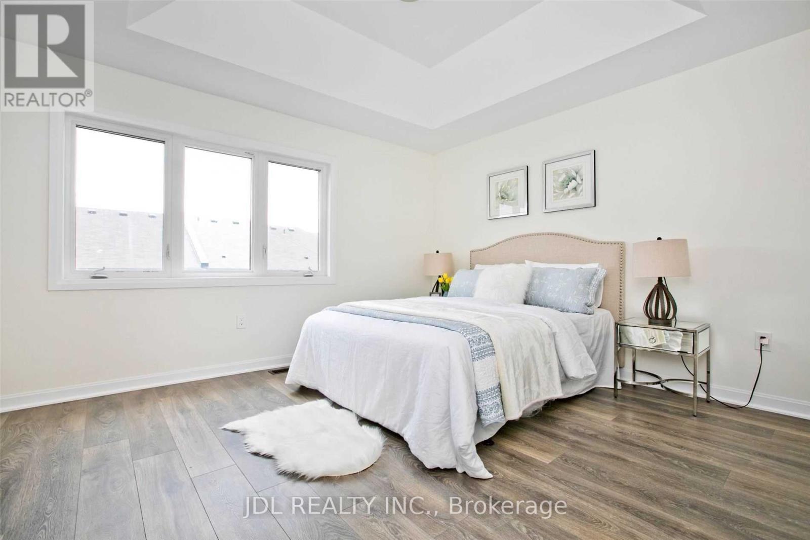 16 Casely Avenue, Richmond Hill, Ontario  L4S 0K3 - Photo 14 - N12455767