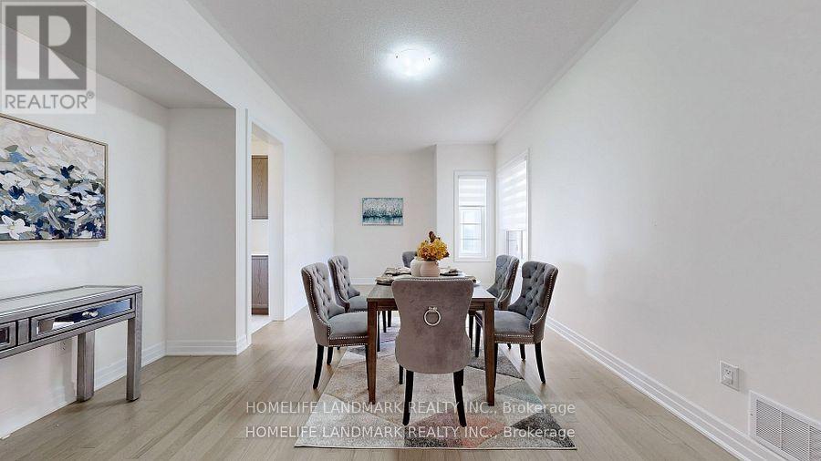 16 Slater Crescent, East Gwillimbury, Ontario  L9N 0P8 - Photo 4 - N12455783