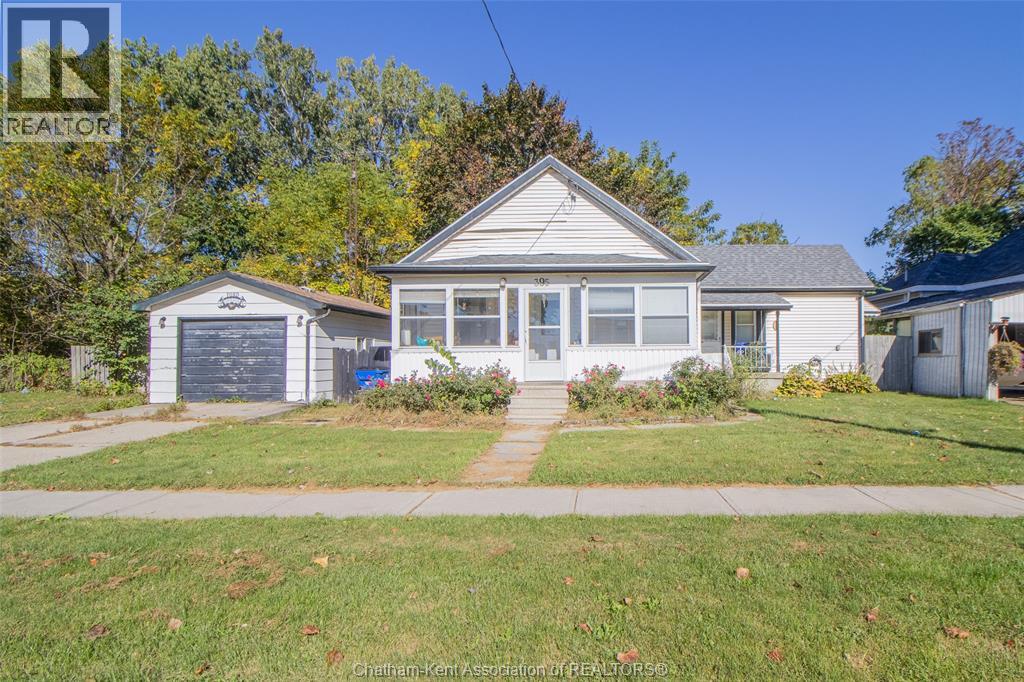 MLS# 25025589: 395 Park STREET, Chatham, Canada