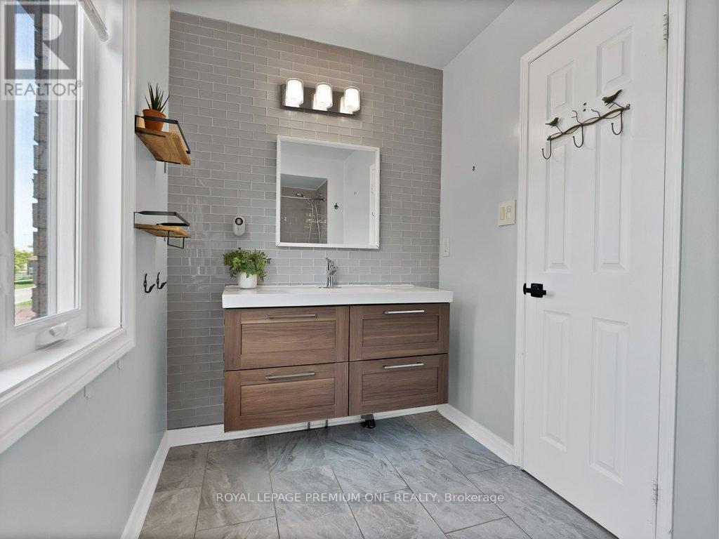 417 Kingsview Drive, Caledon, Ontario  L7E 1J4 - Photo 26 - W12453372