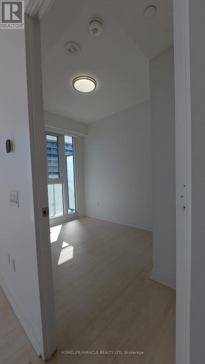 3900 Confederation Parkway, Mississauga, Ontario  L5B 0M3 - Photo 14 - W12455775