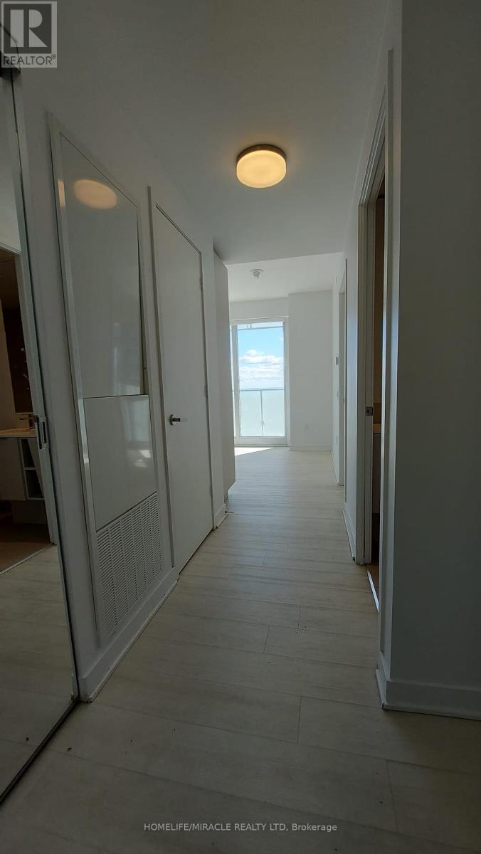 3900 Confederation Parkway, Mississauga, Ontario  L5B 0M3 - Photo 4 - W12455775