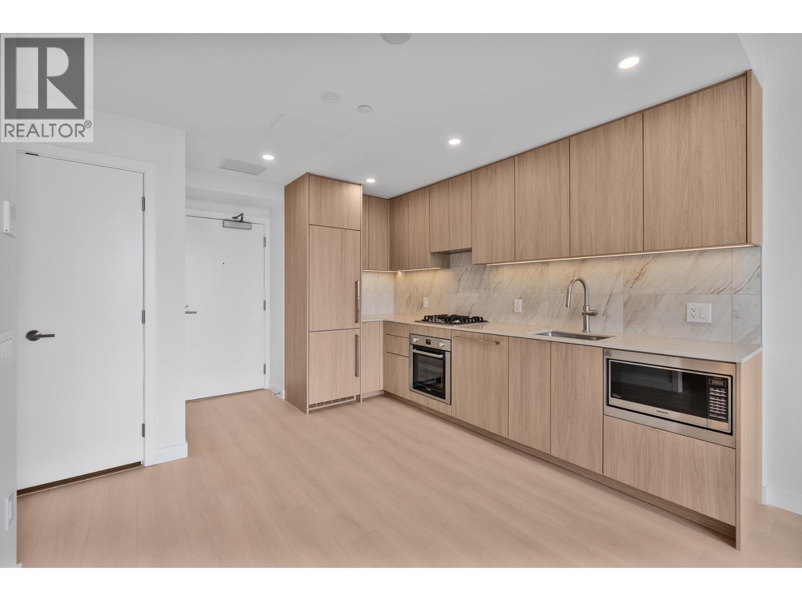 2xxx 626 Claremont Street, Coquitlam, British Columbia  V3J 0T1 - Photo 4 - R3057199