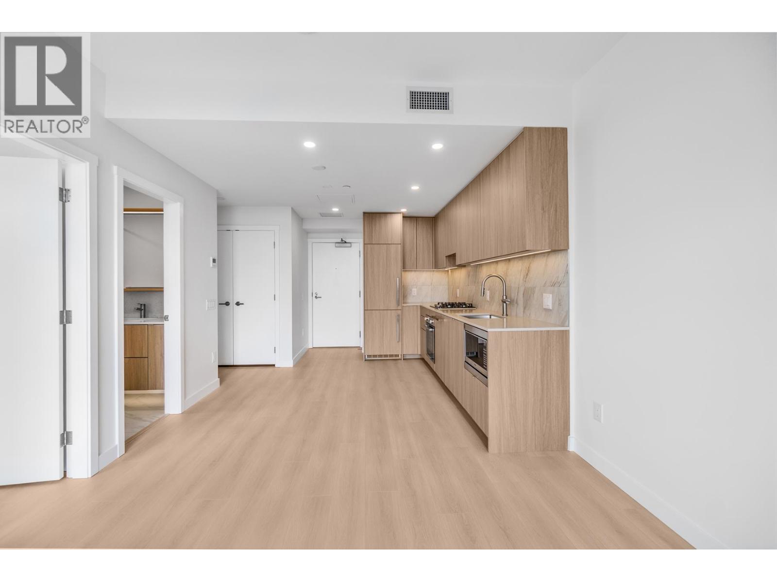 2xxx 626 Claremont Street, Coquitlam, British Columbia  V3J 0T1 - Photo 6 - R3057199