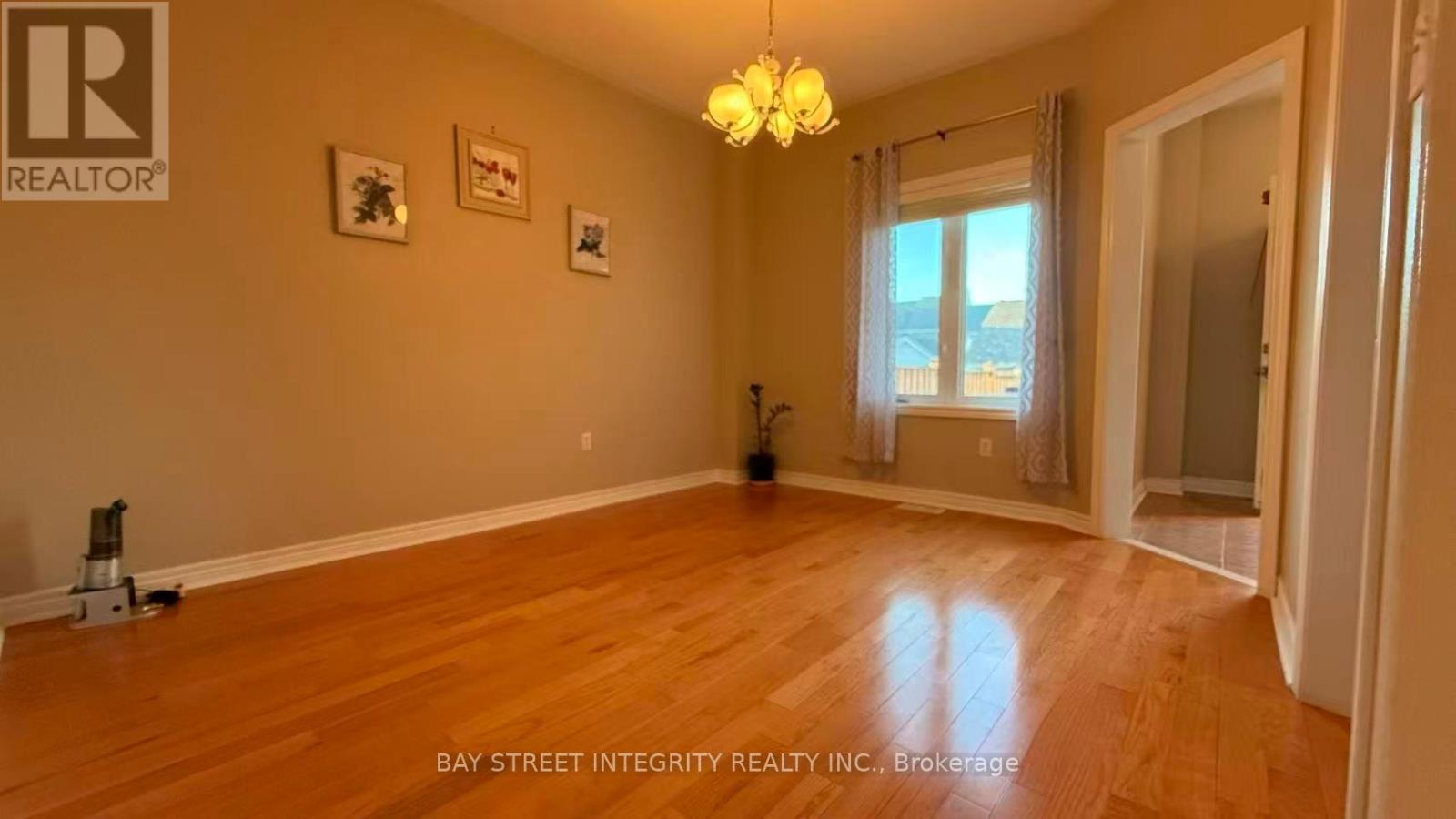 52 John Gary Drive, Markham, Ontario  L3R 5G8 - Photo 10 - N12420463