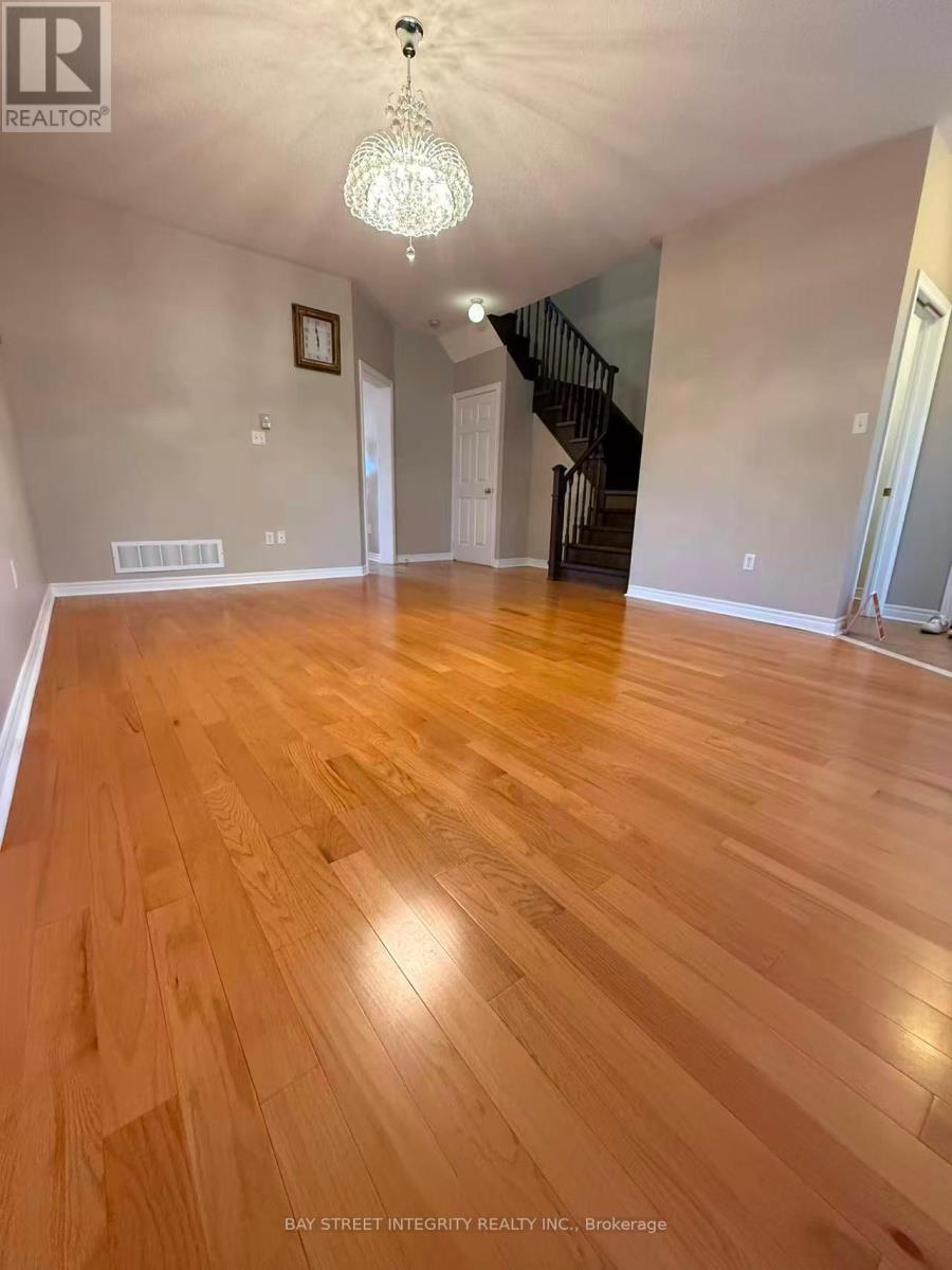 52 John Gary Drive, Markham, Ontario  L3R 5G8 - Photo 3 - N12420463
