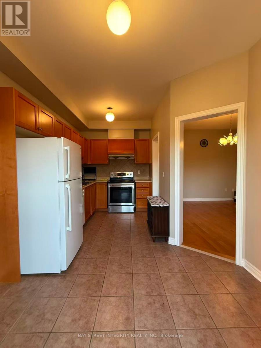 52 John Gary Drive, Markham, Ontario  L3R 5G8 - Photo 6 - N12420463