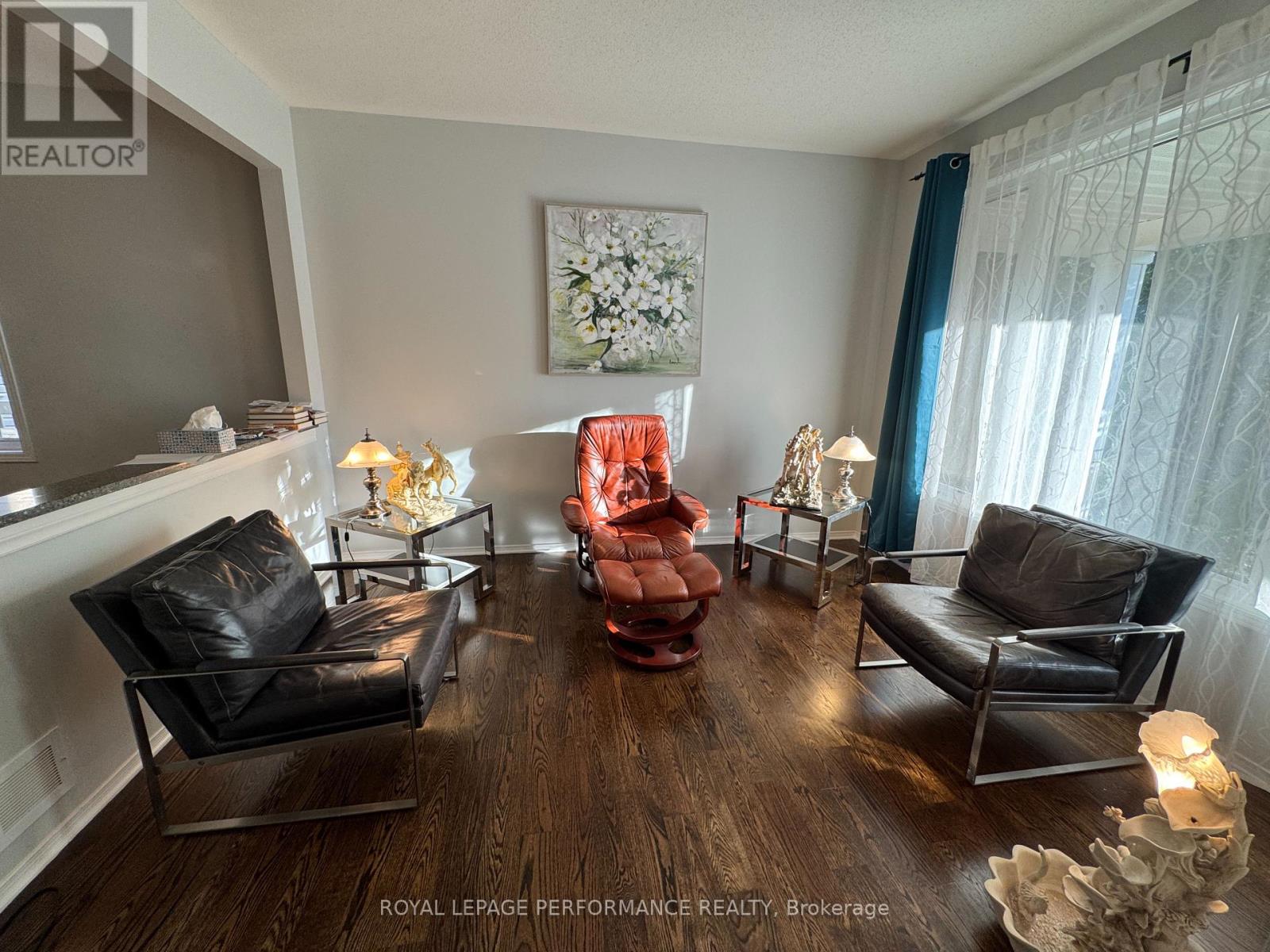 164 Copperwood Street, Ottawa, Ontario  K1C 7S3 - Photo 12 - X12455811