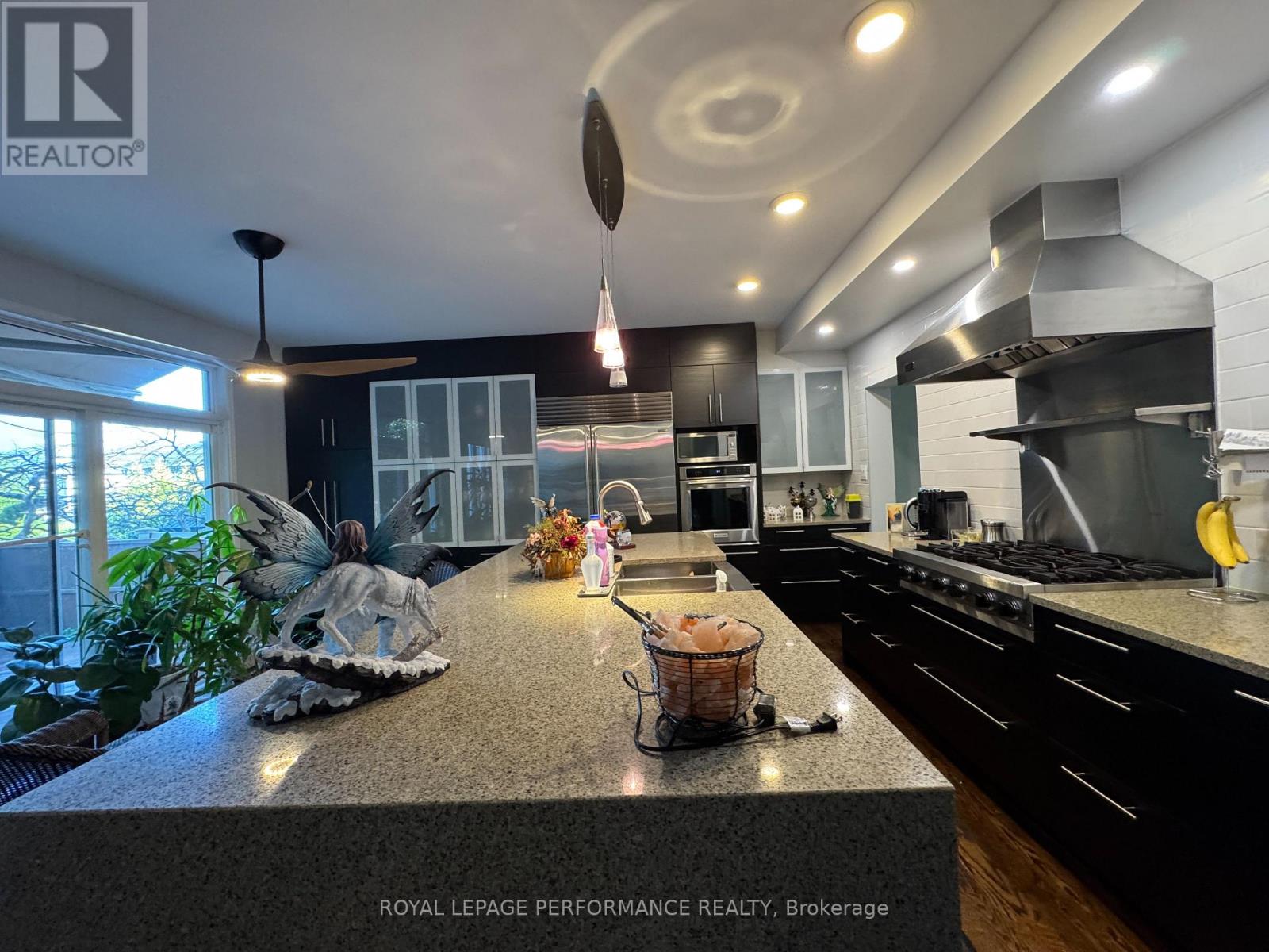 164 Copperwood Street, Ottawa, Ontario  K1C 7S3 - Photo 3 - X12455811