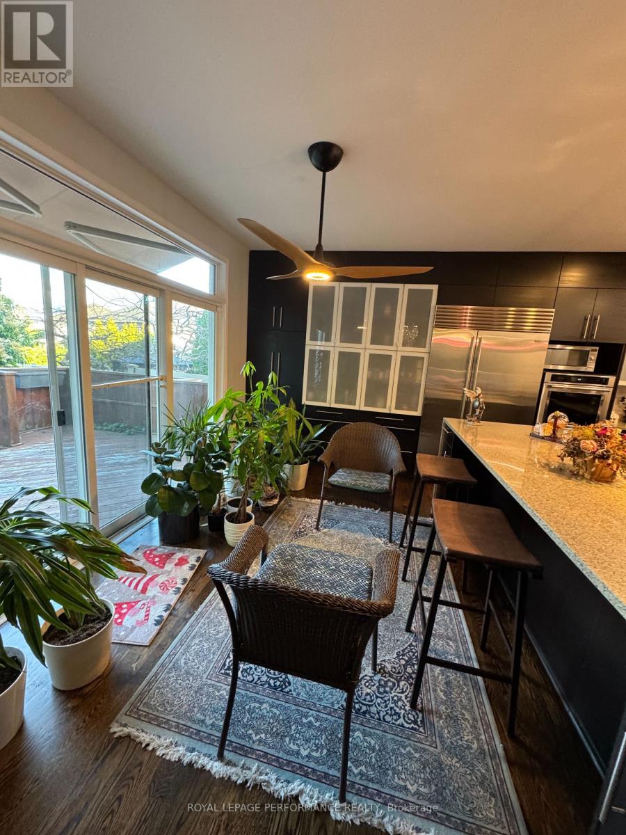 164 Copperwood Street, Ottawa, Ontario  K1C 7S3 - Photo 4 - X12455811