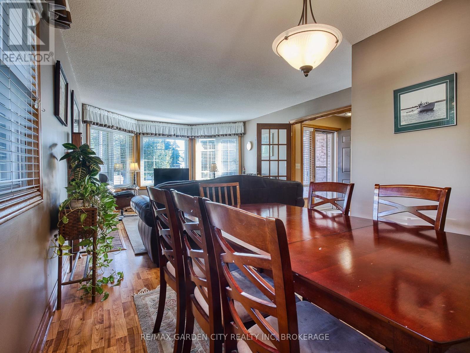 2 Harvest Oak Drive, St. Catharines, Ontario  L2S 3H4 - Photo 17 - X12455816