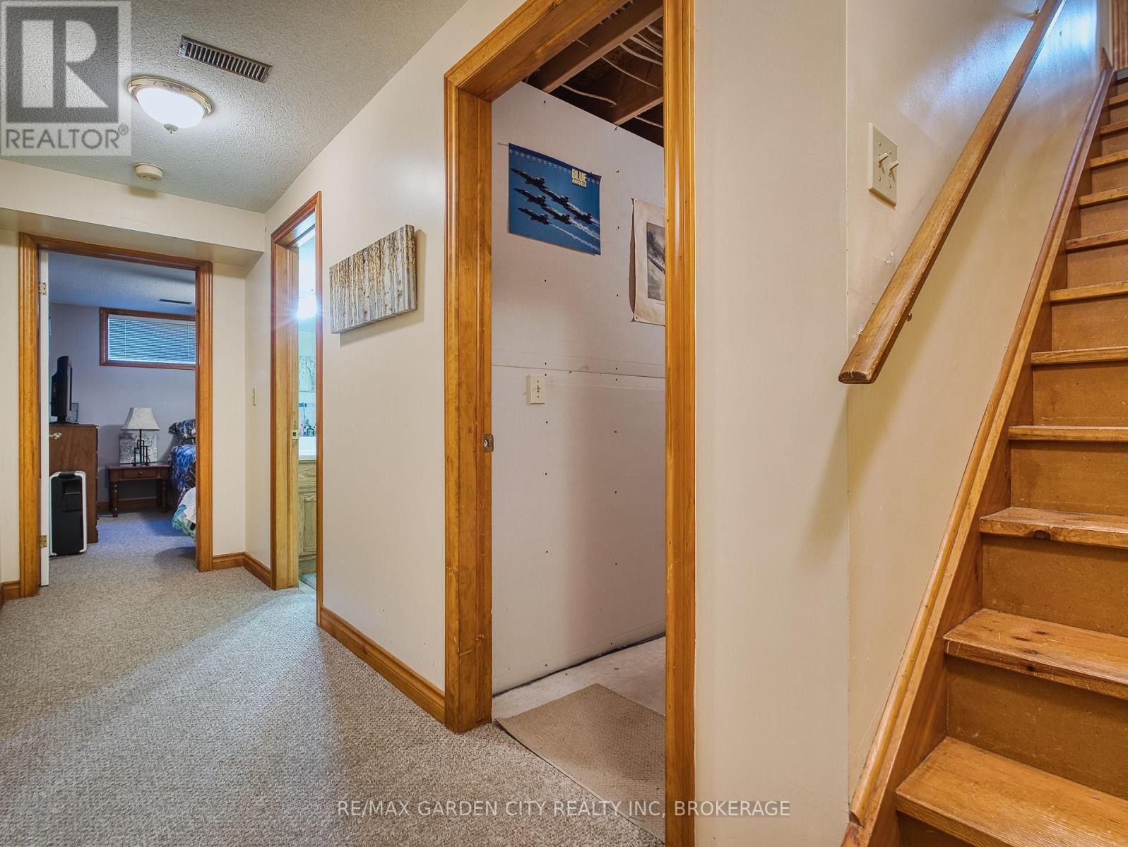 2 Harvest Oak Drive, St. Catharines, Ontario  L2S 3H4 - Photo 29 - X12455816