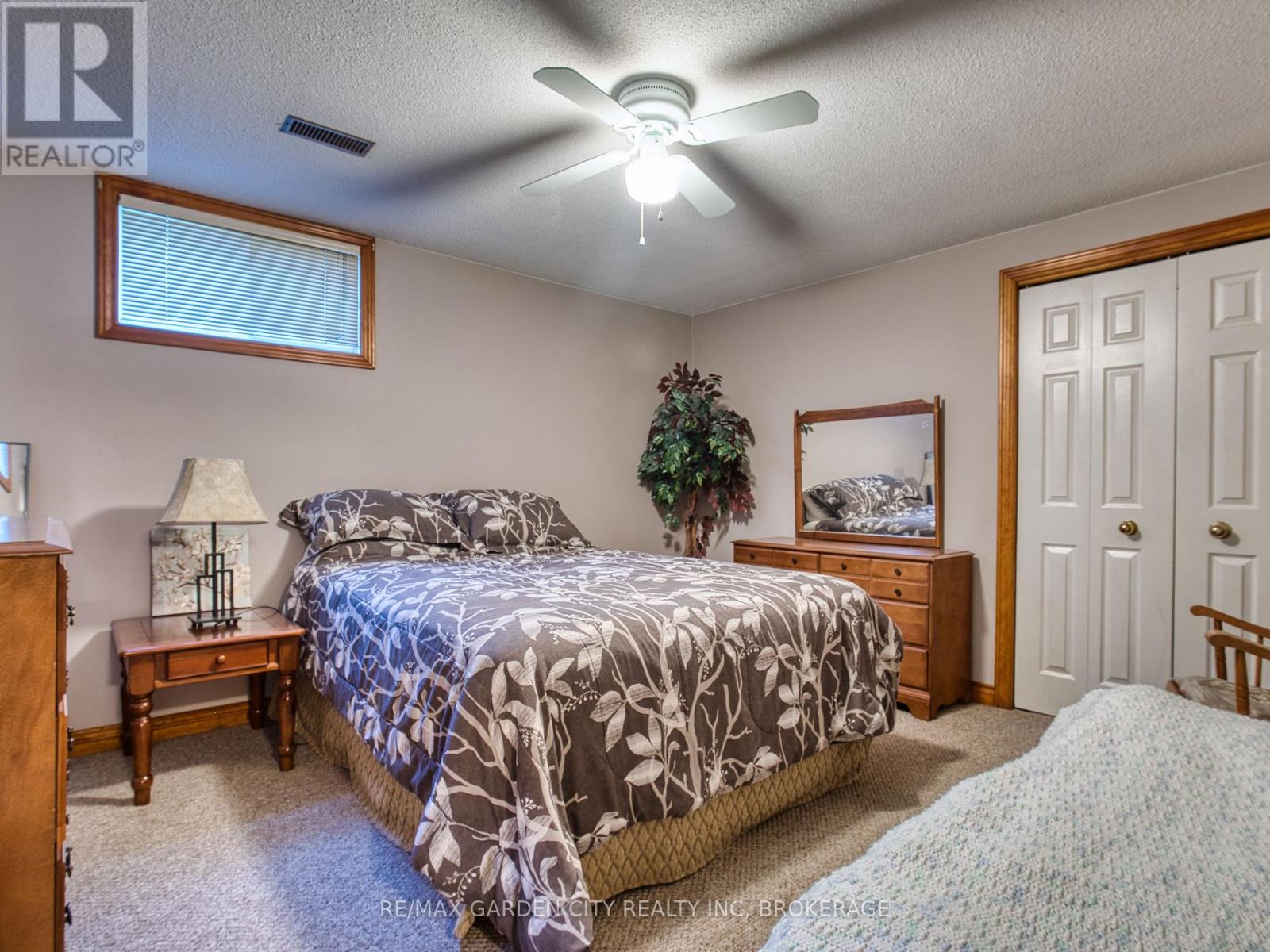 2 Harvest Oak Drive, St. Catharines, Ontario  L2S 3H4 - Photo 30 - X12455816