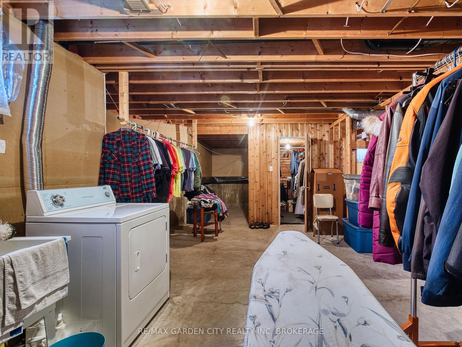 2 Harvest Oak Drive, St. Catharines, Ontario  L2S 3H4 - Photo 33 - X12455816
