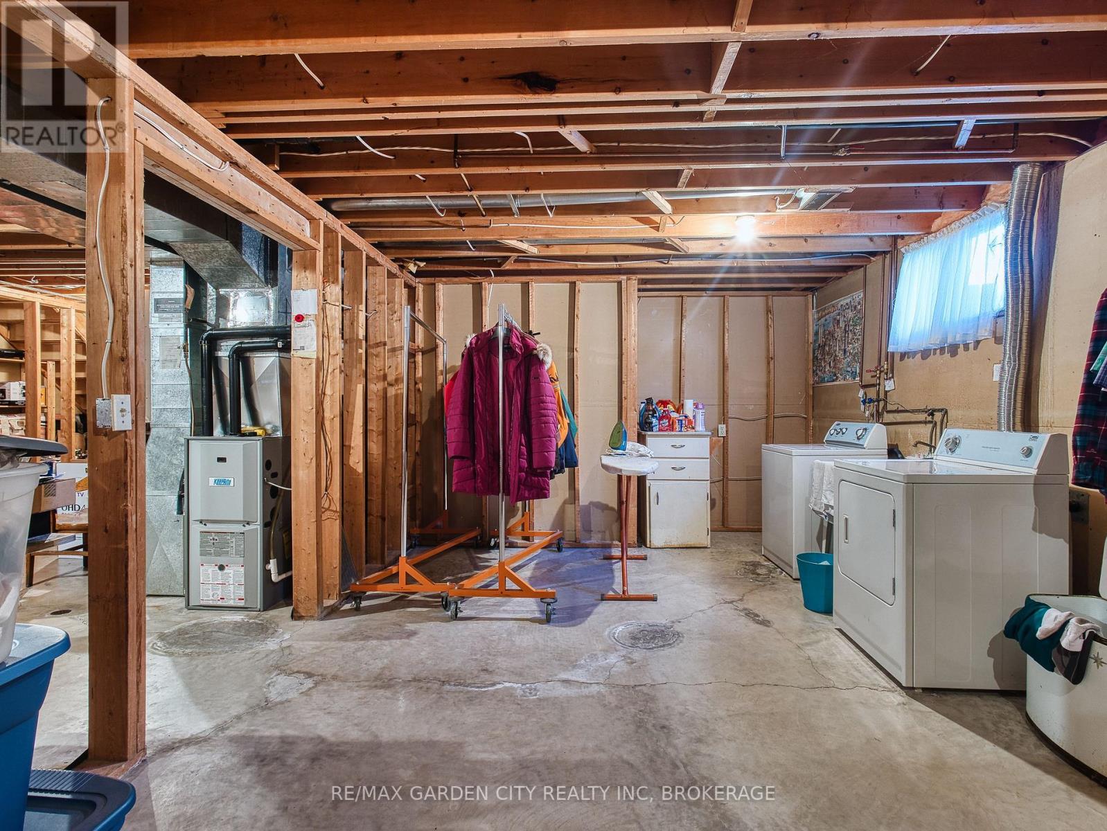 2 Harvest Oak Drive, St. Catharines, Ontario  L2S 3H4 - Photo 36 - X12455816