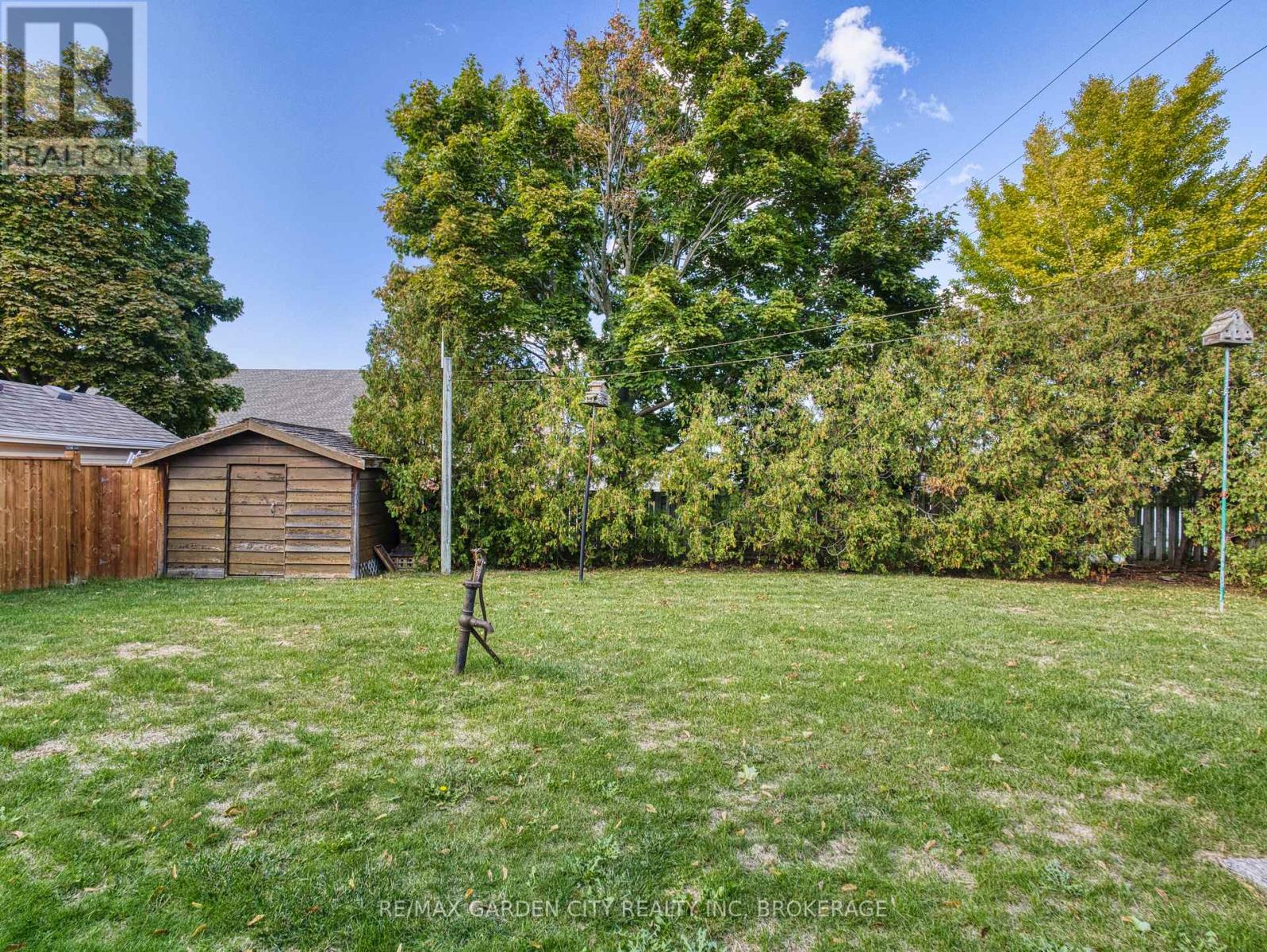 2 Harvest Oak Drive, St. Catharines, Ontario  L2S 3H4 - Photo 7 - X12455816