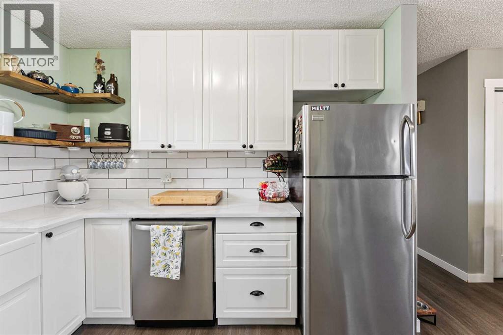 4635 70 Street Nw, Calgary, Alberta  T3B 2K7 - Photo 11 - A2262796