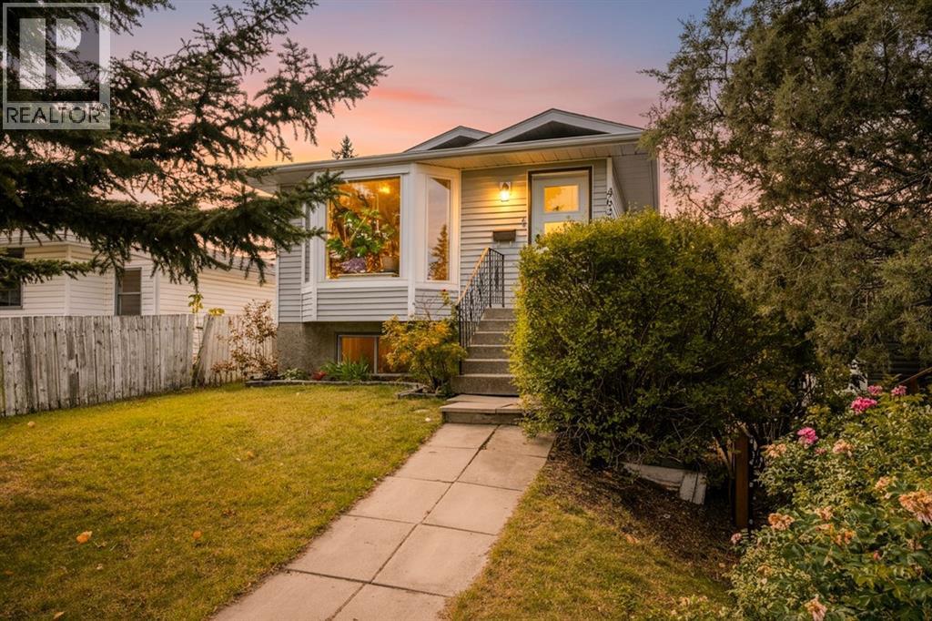 4635 70 Street Nw, Calgary, Alberta  T3B 2K7 - Photo 6 - A2262796