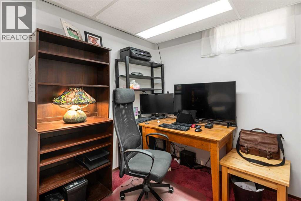 703 20 Avenue Nw, Calgary, Alberta  T2M 1E2 - Photo 29 - A2263007