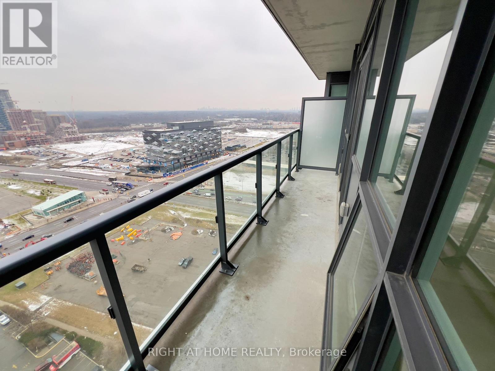 2210 - 6 Sonic Way, Toronto, Ontario  M3C 0P1 - Photo 12 - C12455799