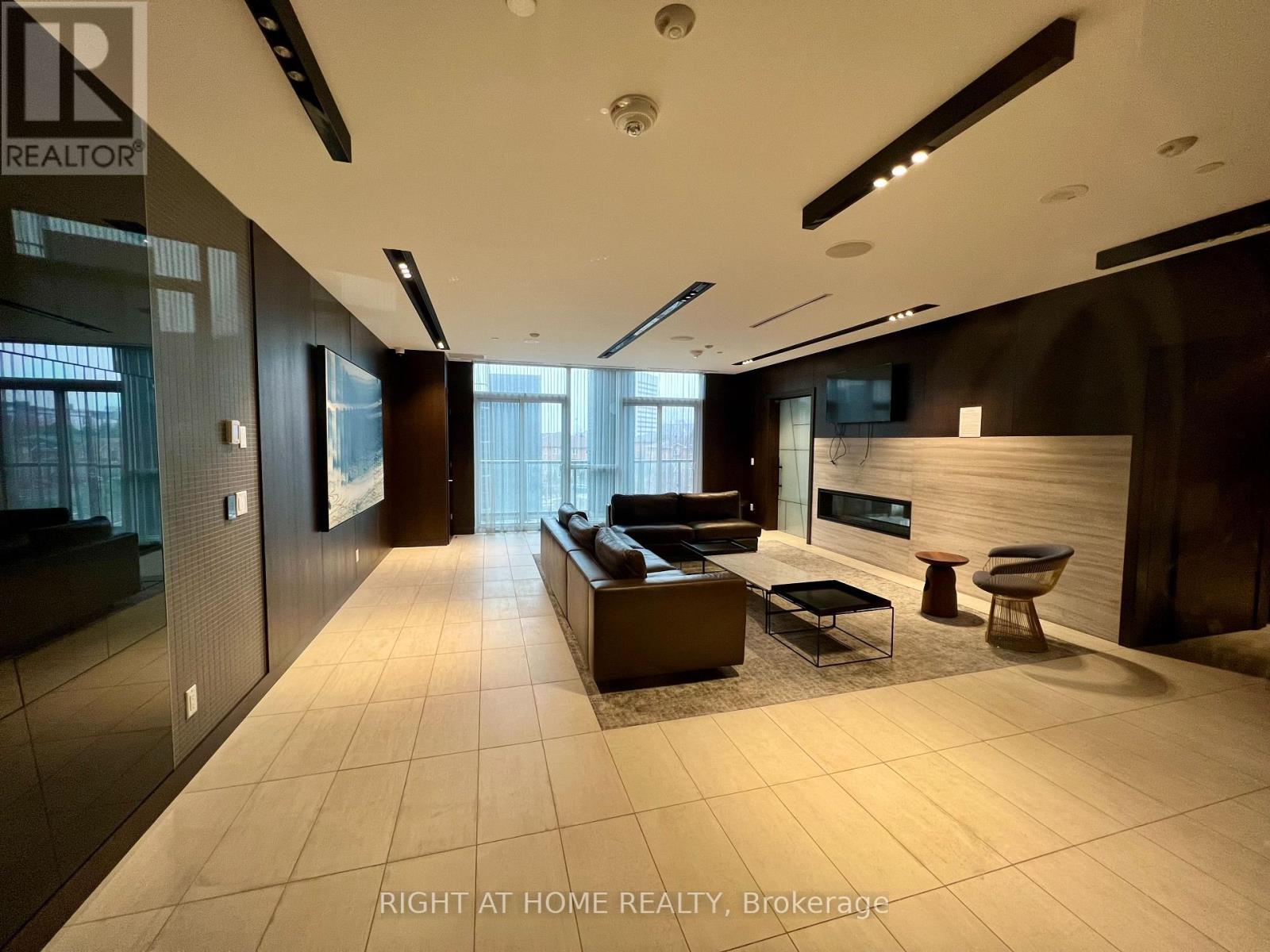 2210 - 6 Sonic Way, Toronto, Ontario  M3C 0P1 - Photo 16 - C12455799