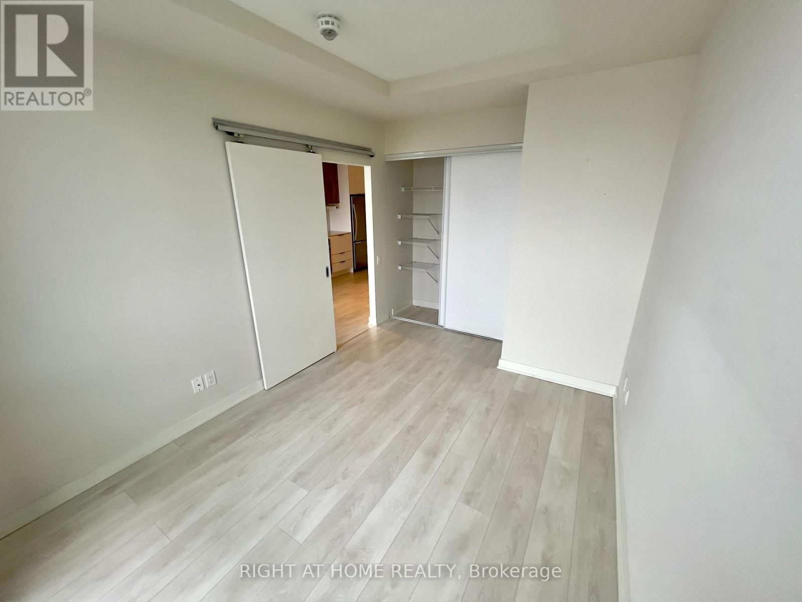 2210 - 6 Sonic Way, Toronto, Ontario  M3C 0P1 - Photo 3 - C12455799