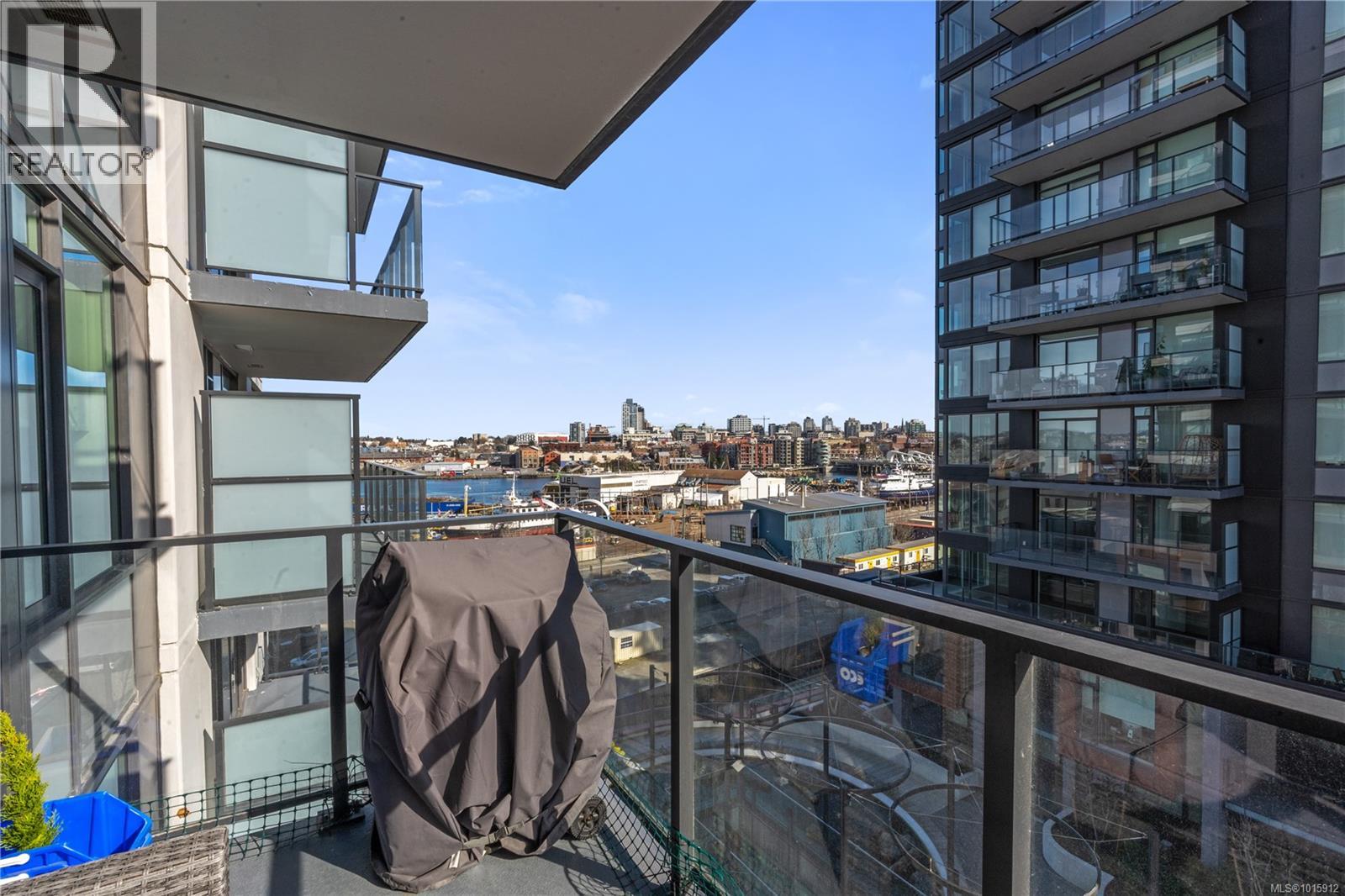504 369 Tyee Rd, Victoria, British Columbia  V9A 0B6 - Photo 11 - 1015912