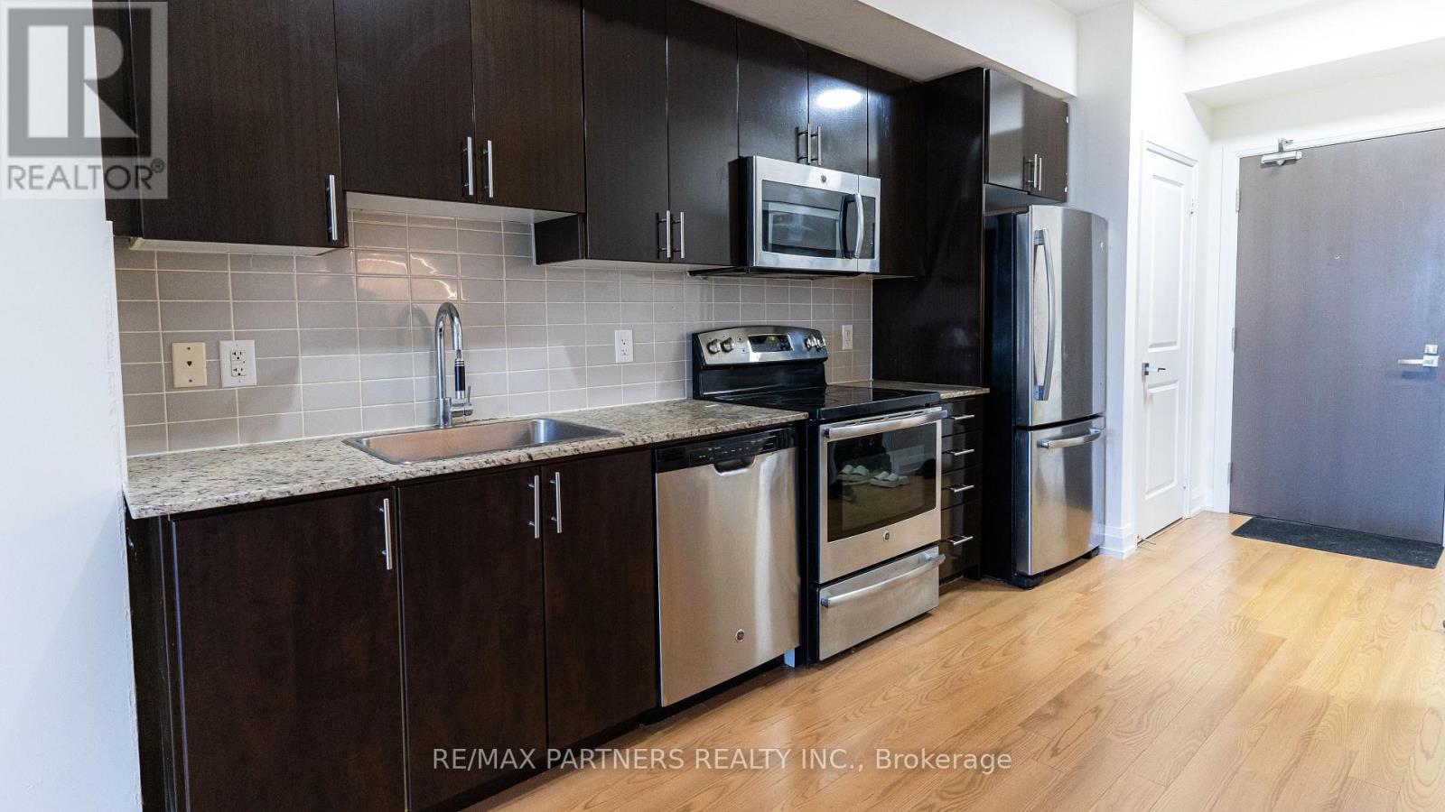 1903 - 7171 Yonge Street, Markham, Ontario  L3T 0C5 - Photo 3 - N12455788