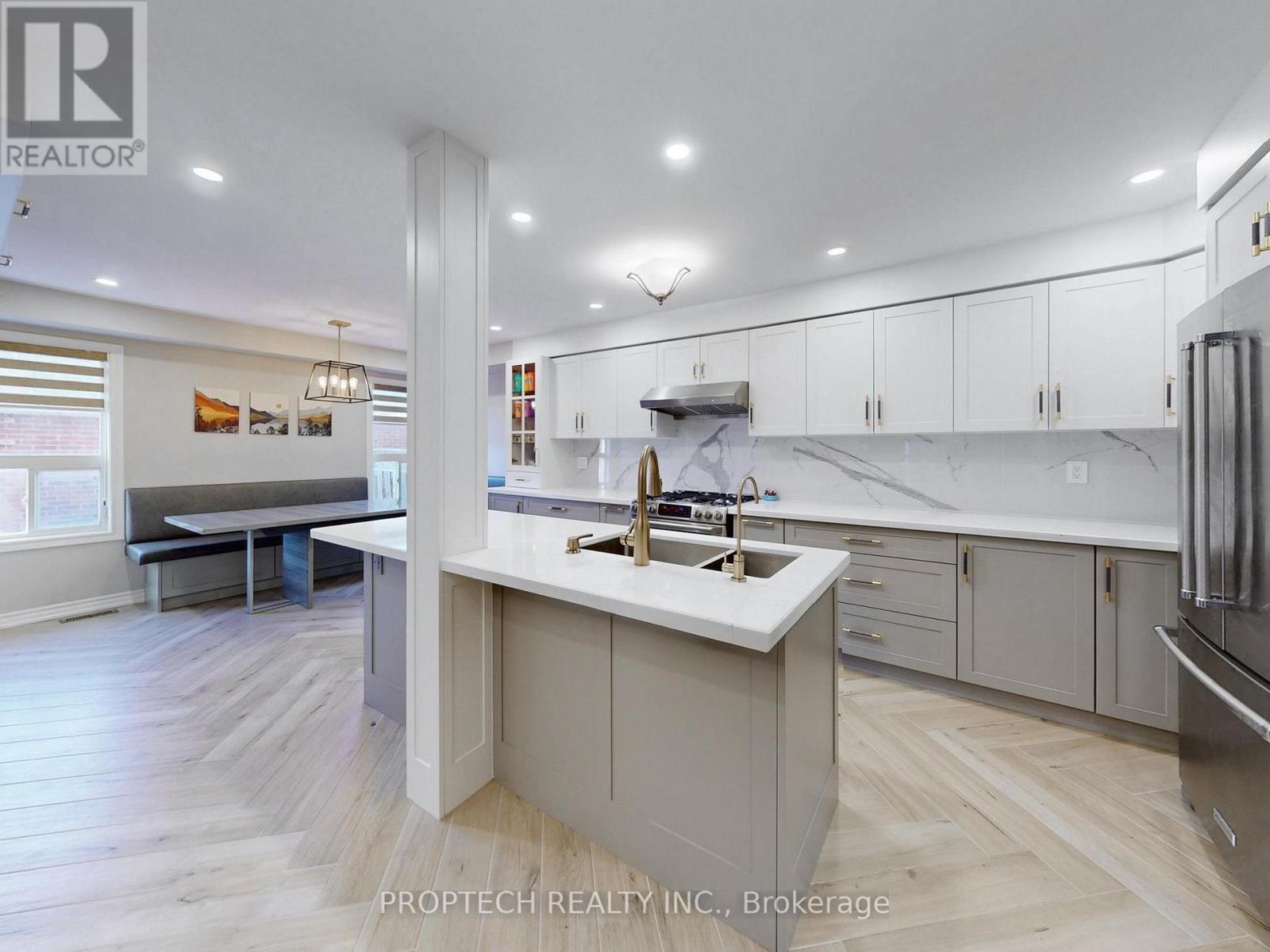 61 Cariglia Trail, Markham, Ontario  L3R 4X1 - Photo 10 - N12455791