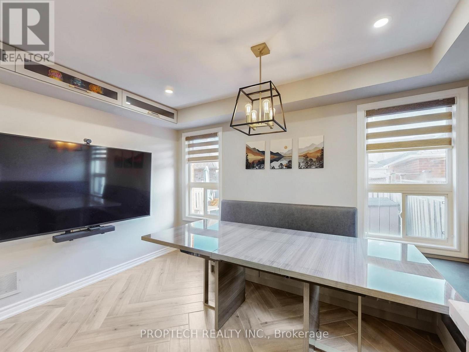 61 Cariglia Trail, Markham, Ontario  L3R 4X1 - Photo 17 - N12455791
