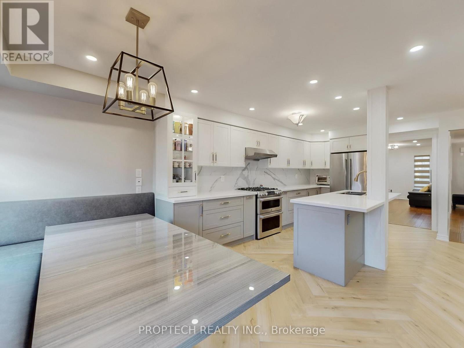61 Cariglia Trail, Markham, Ontario  L3R 4X1 - Photo 18 - N12455791