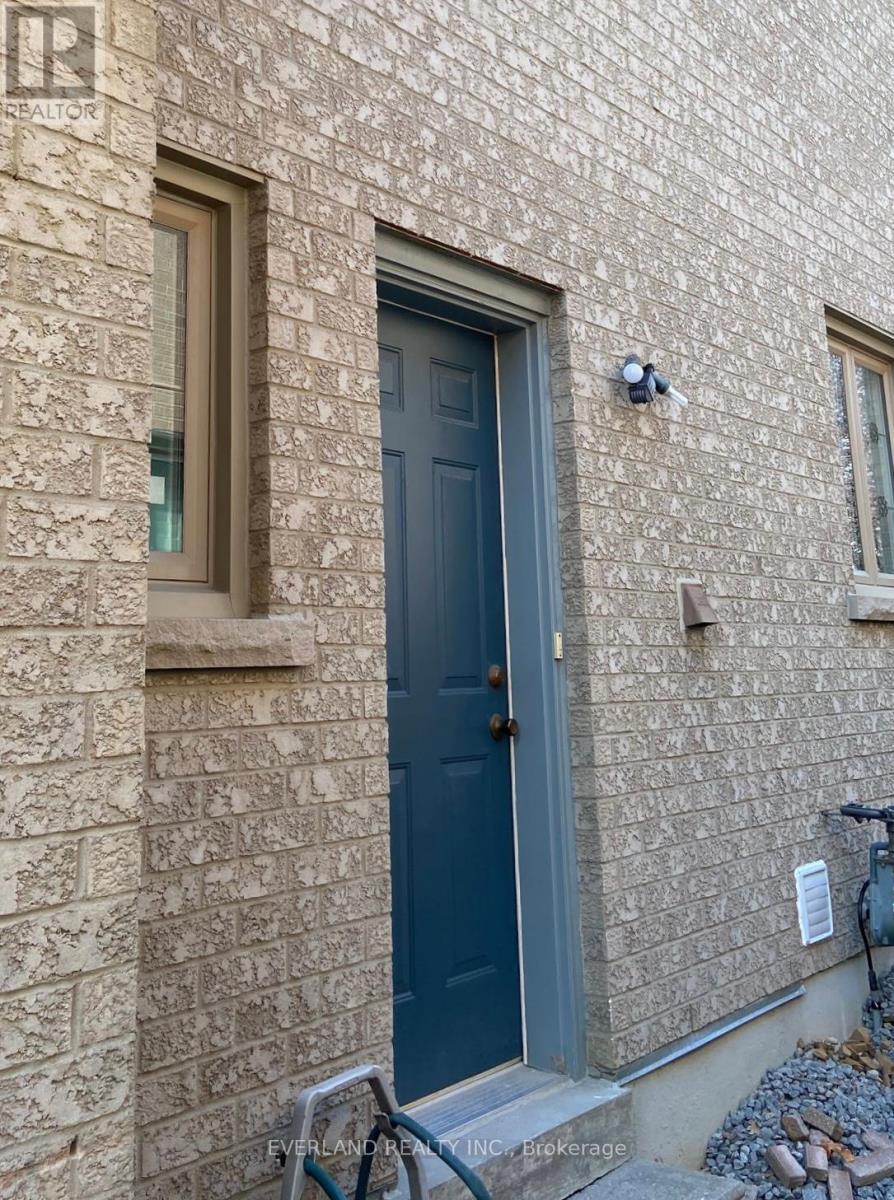 Bsmt B - 10 Damian Drive, Richmond Hill, Ontario  L4B 3Z8 - Photo 8 - N12455801