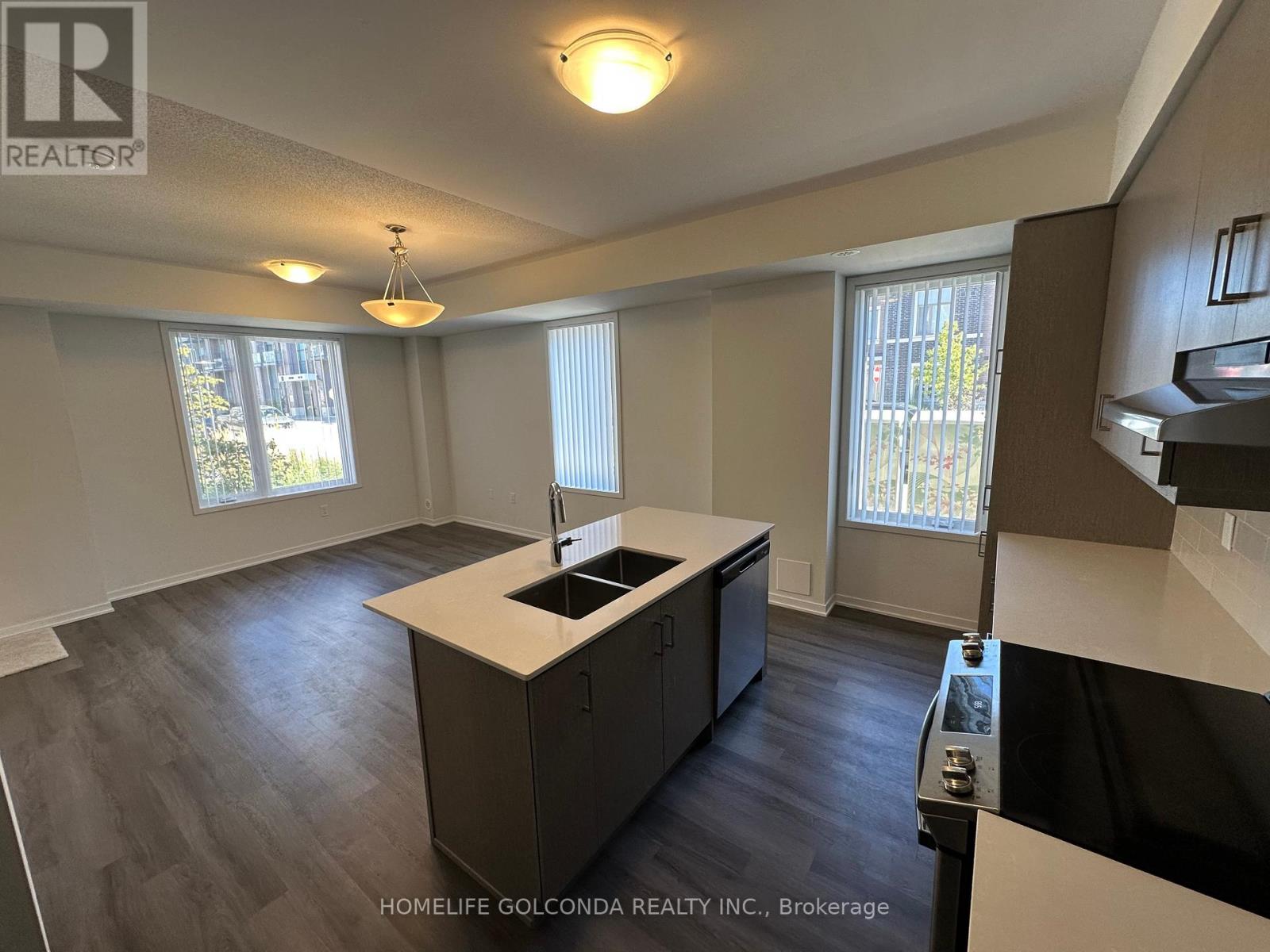 149 - 31 Almond Blossom Mews, Vaughan, Ontario  L4K 0N7 - Photo 5 - N12455803