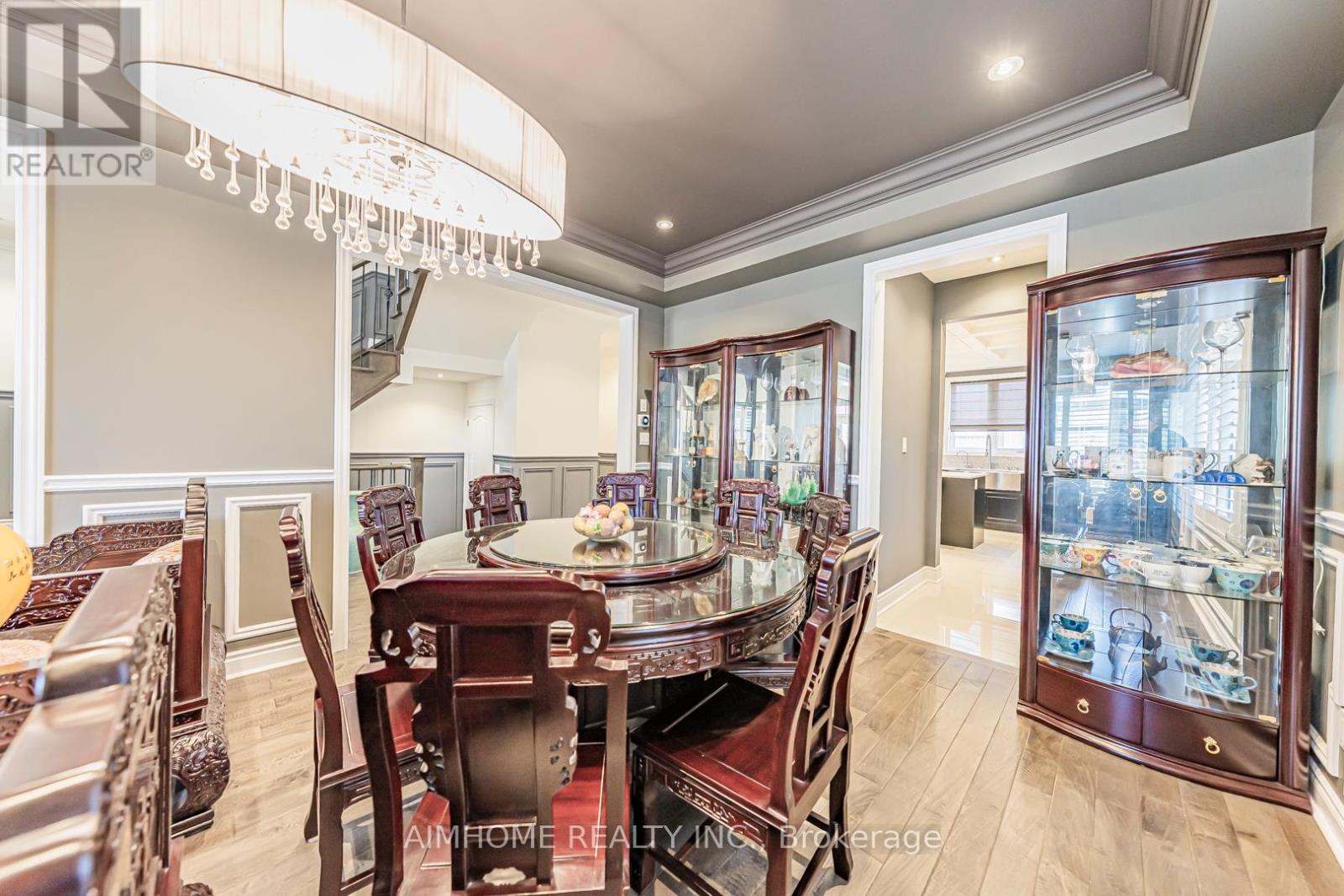 986 Wilbur Pipher Circle, Newmarket, Ontario  L3X 0G5 - Photo 8 - N12455805