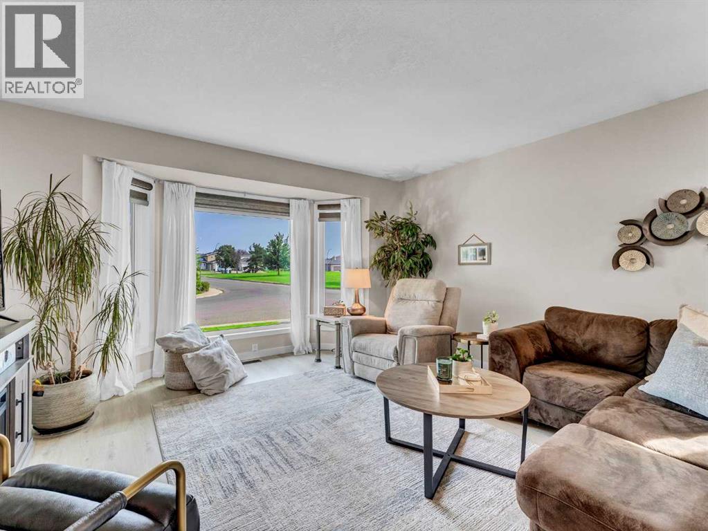 729 Taylor Road Se, Medicine Hat, Alberta  T1B 4A5 - Photo 4 - A2253314