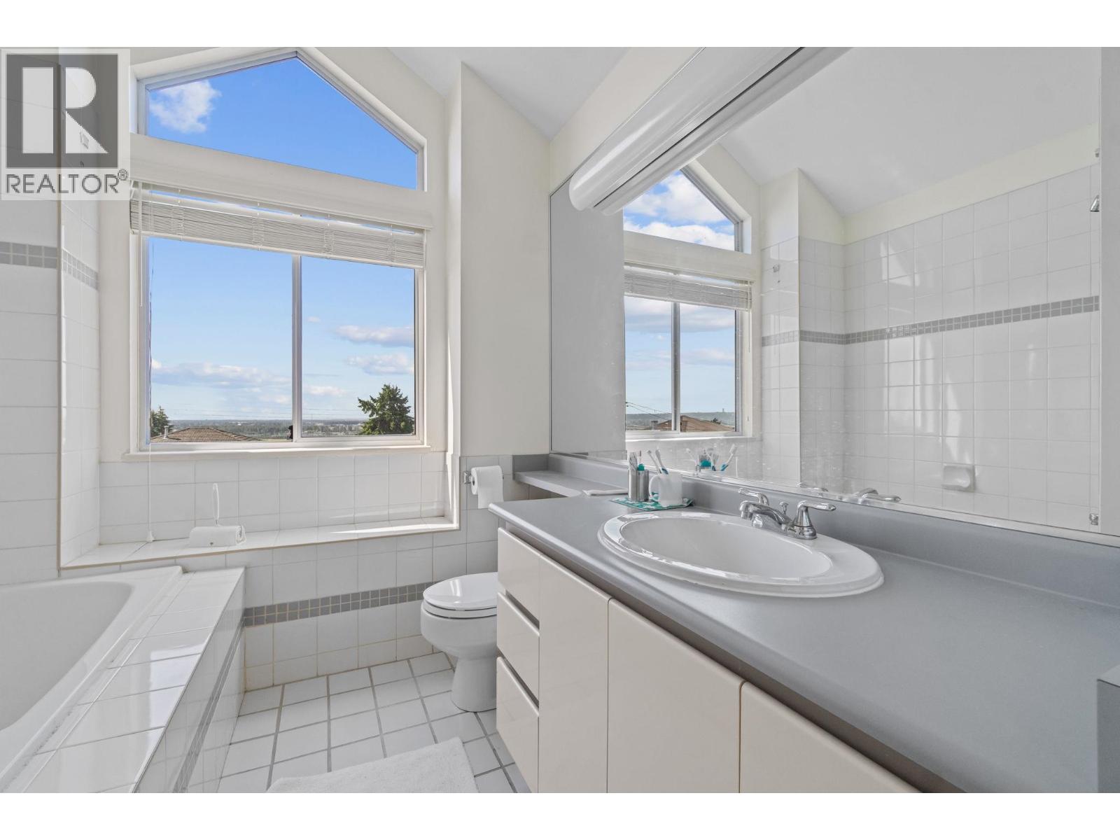 5275 Mckee Street, Burnaby, British Columbia  V5J 2T7 - Photo 28 - R3057311