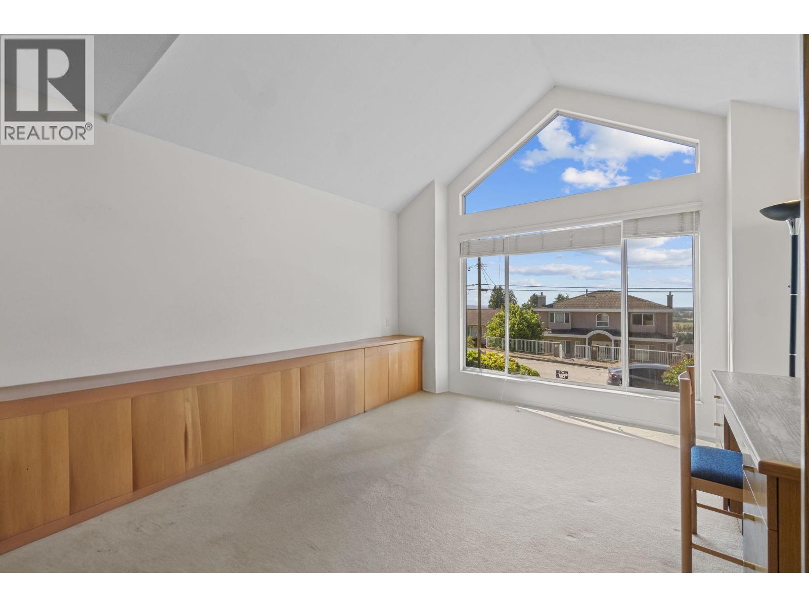 5275 Mckee Street, Burnaby, British Columbia  V5J 2T7 - Photo 5 - R3057311