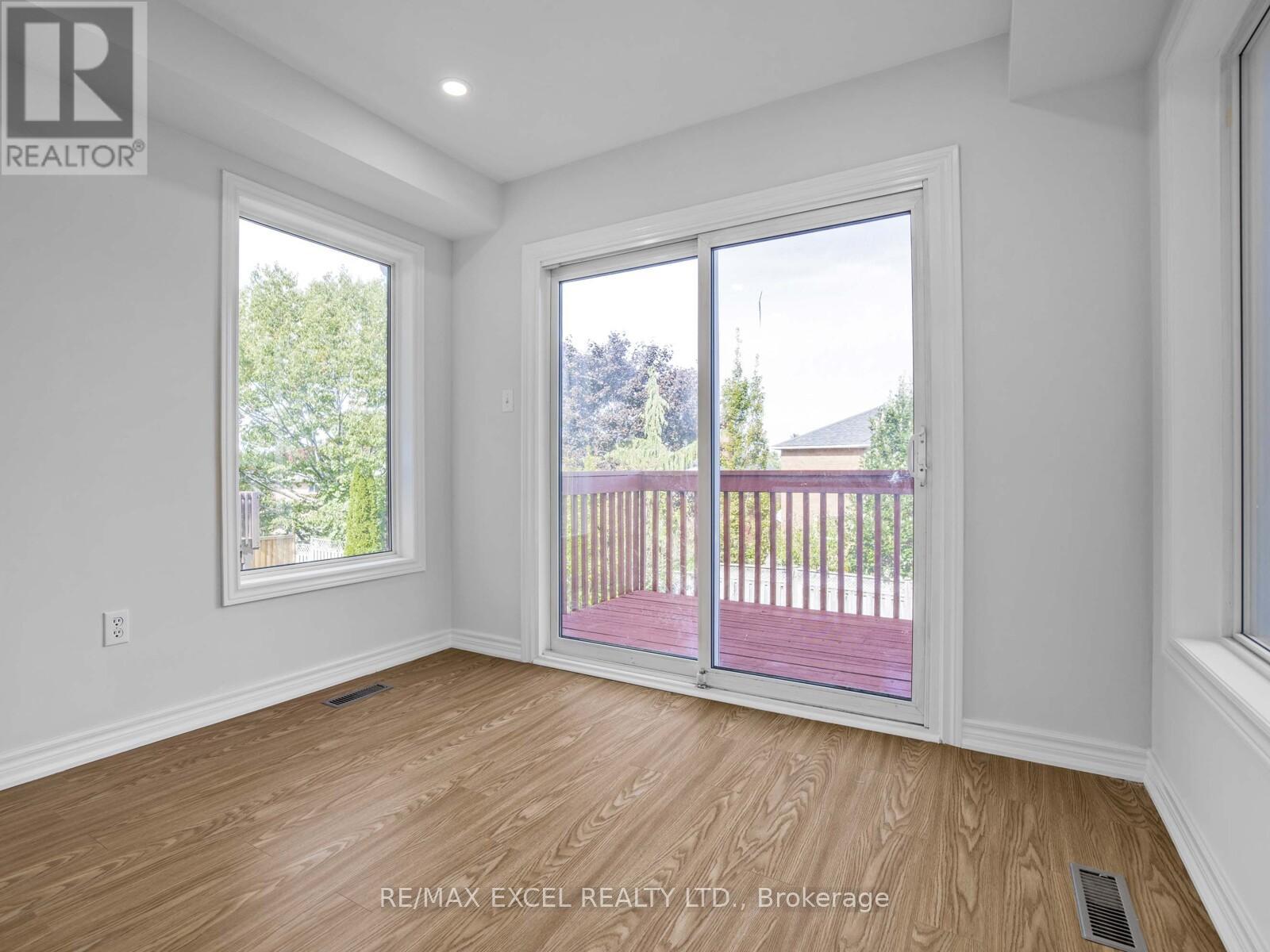 25 Golden Meadow Road, Barrie, Ontario  L4N 7E6 - Photo 12 - S12455798