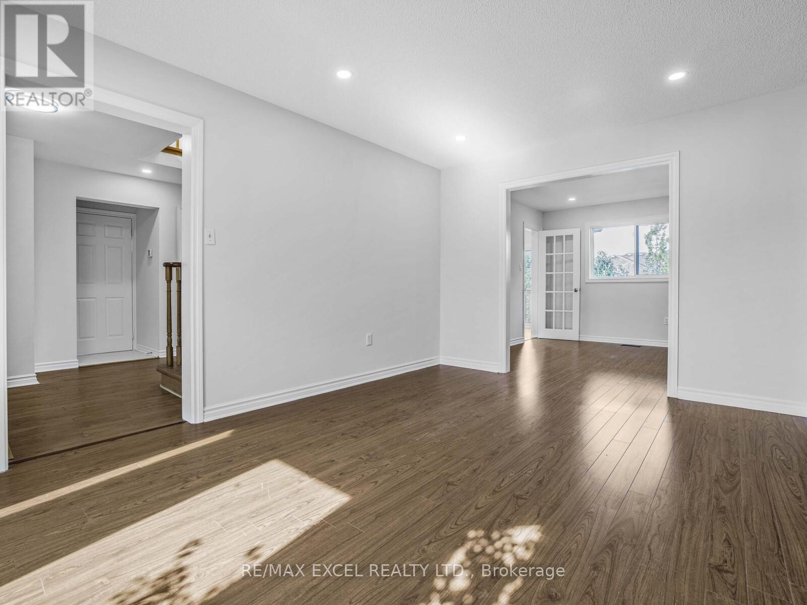 25 Golden Meadow Road, Barrie, Ontario  L4N 7E6 - Photo 7 - S12455798