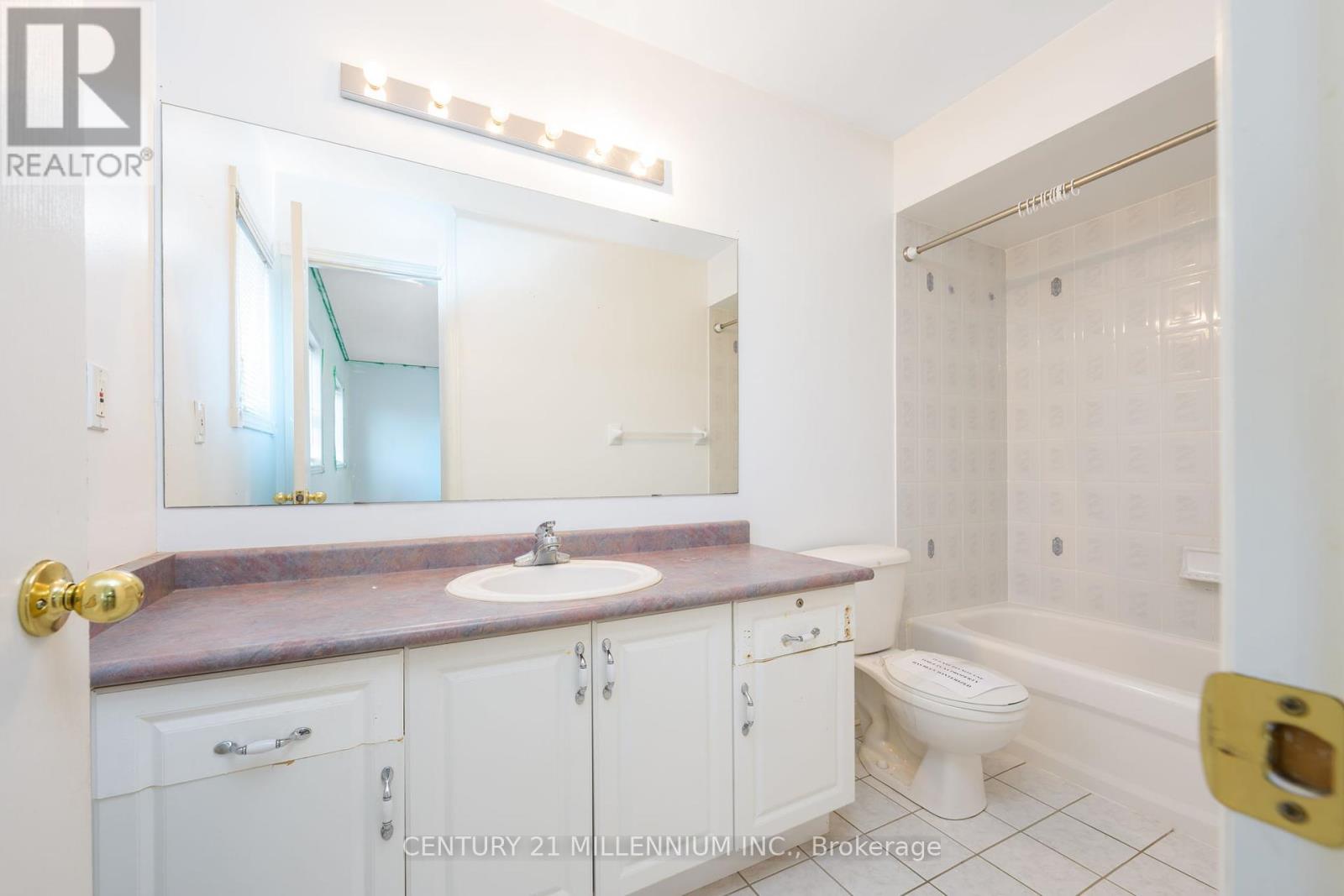87 Heartleaf Crescent, Brampton, Ontario  L7A 2B9 - Photo 20 - W12455787