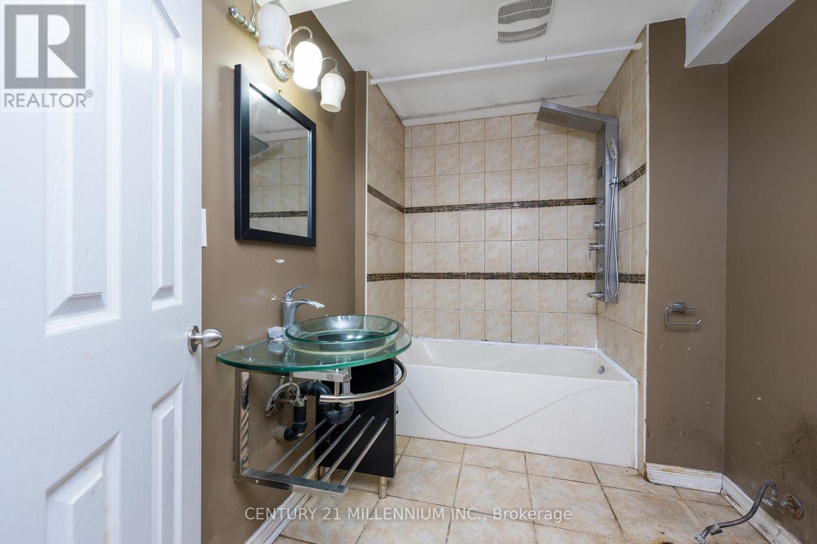 87 Heartleaf Crescent, Brampton, Ontario  L7A 2B9 - Photo 31 - W12455787