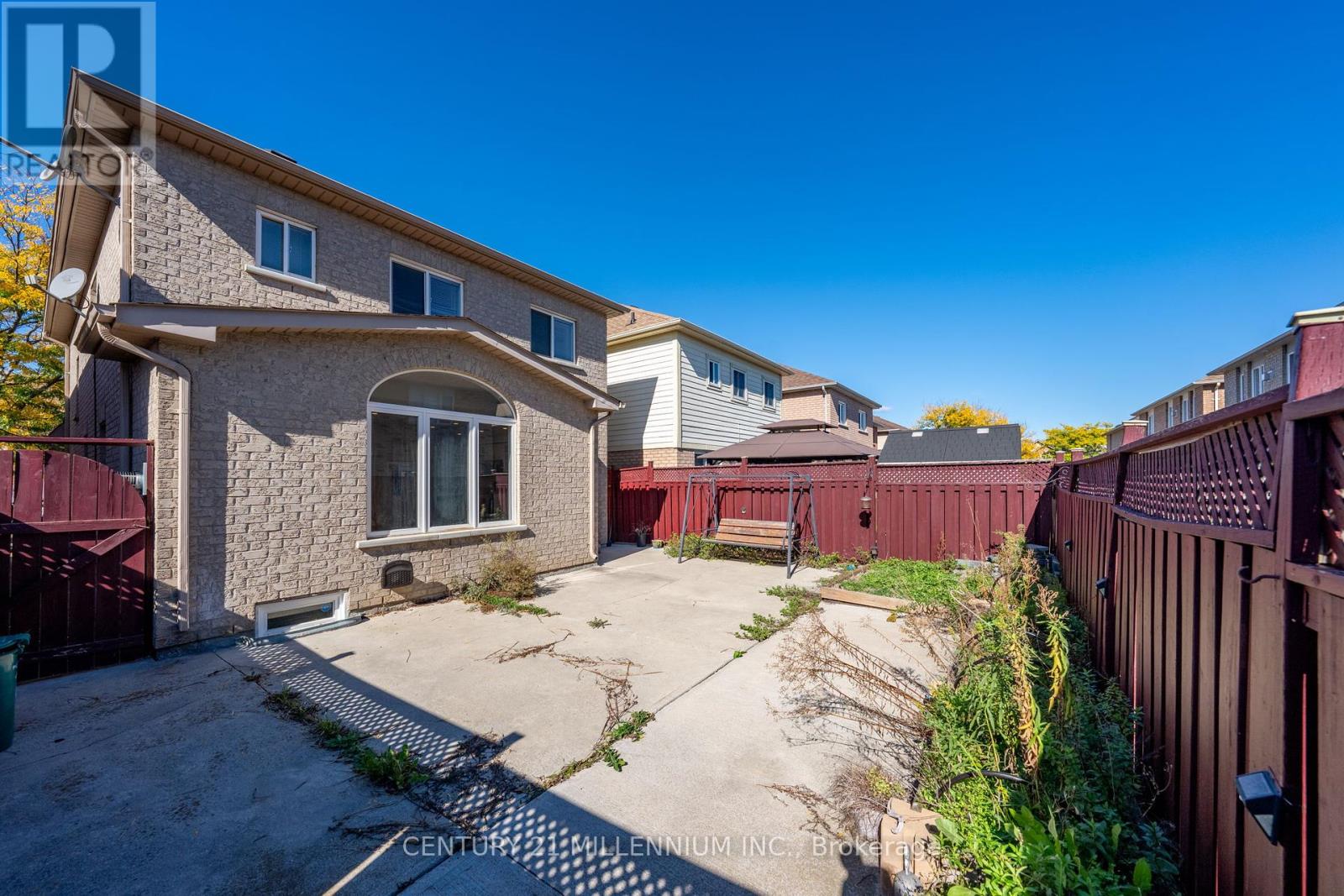 87 Heartleaf Crescent, Brampton, Ontario  L7A 2B9 - Photo 35 - W12455787