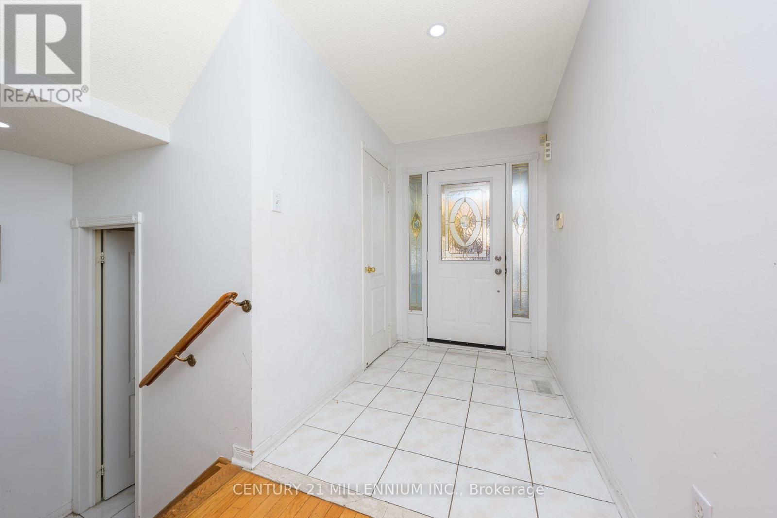 87 Heartleaf Crescent, Brampton, Ontario  L7A 2B9 - Photo 6 - W12455787