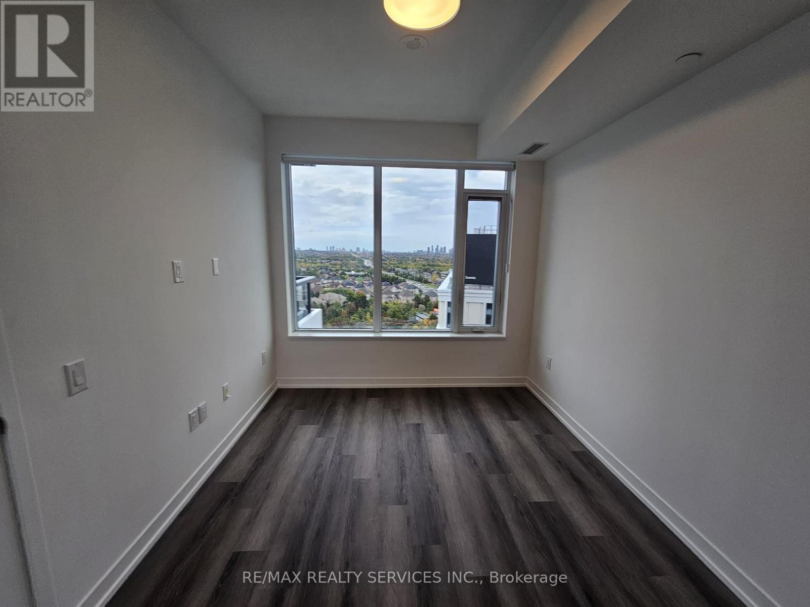1305 - 2485 Eglinton Avenue W, Mississauga, Ontario  L5M 2T1 - Photo 34 - W12455795