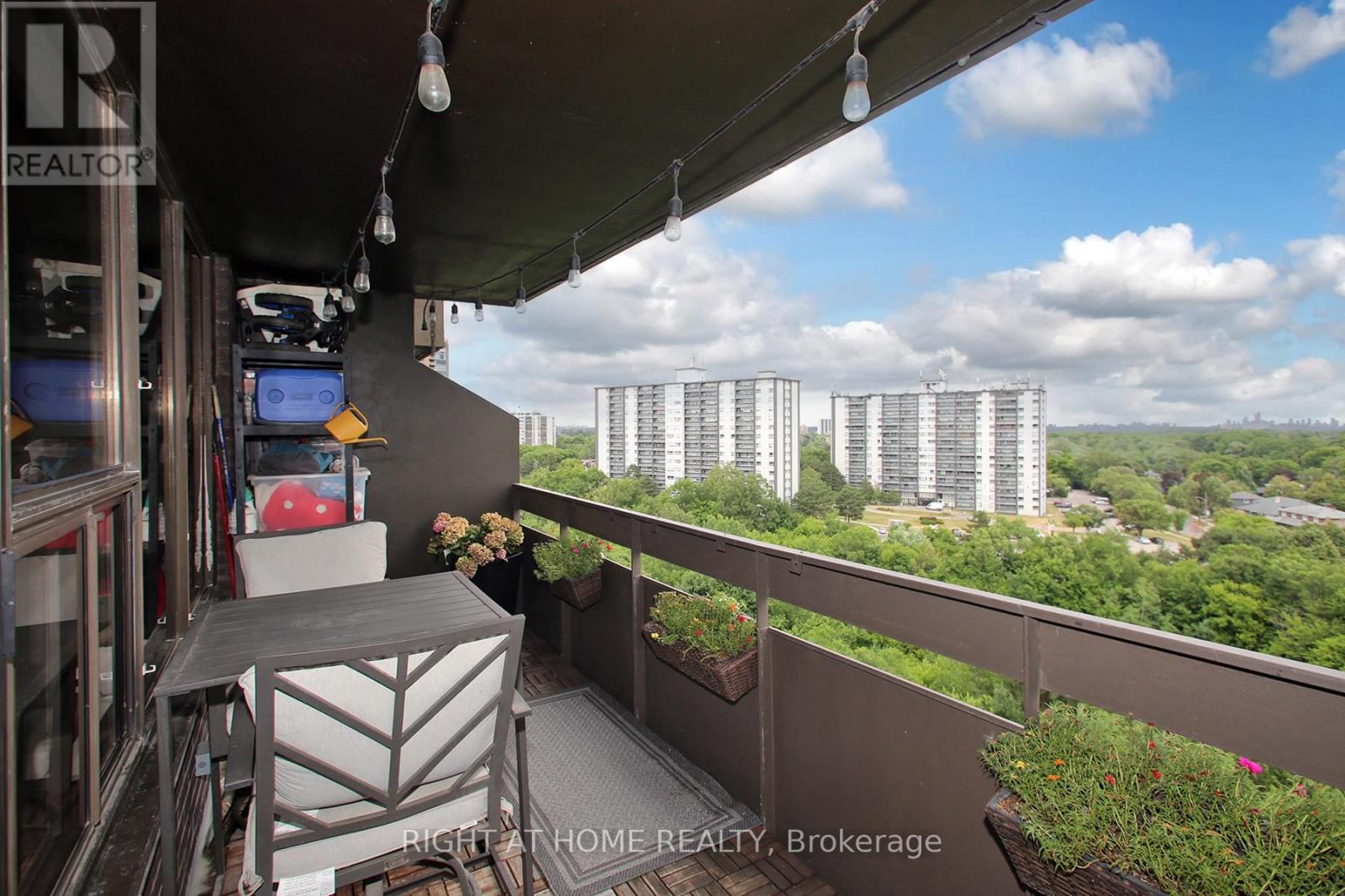 1508 - 11 Wincott Drive, Toronto, Ontario  M9R 2R9 - Photo 10 - W12455796